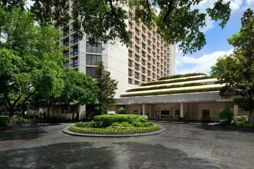 Houston Grand Hotel - River Oaks Houston Grand Hotel - River Oaks