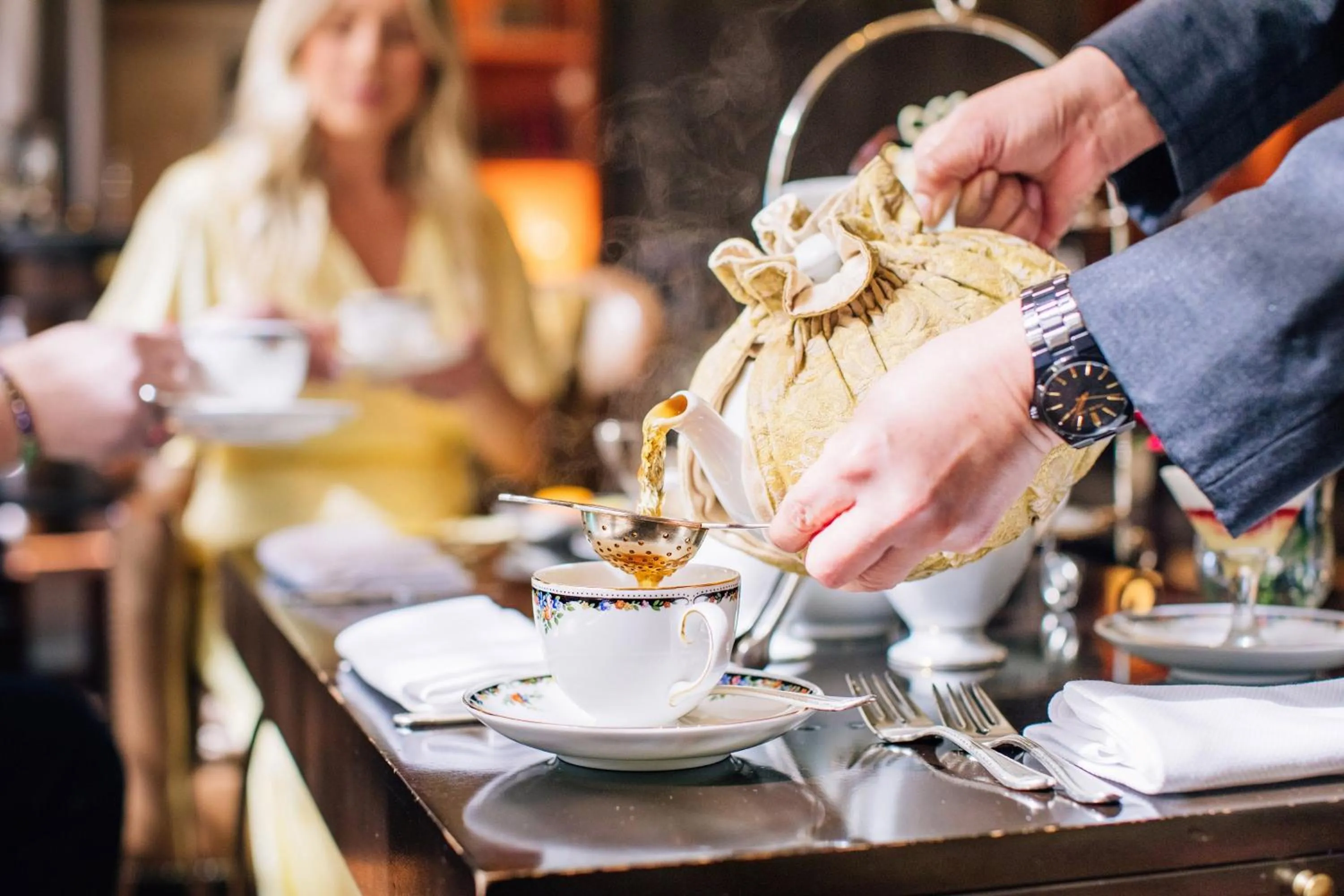 Lounge or bar in The St. Regis Houston