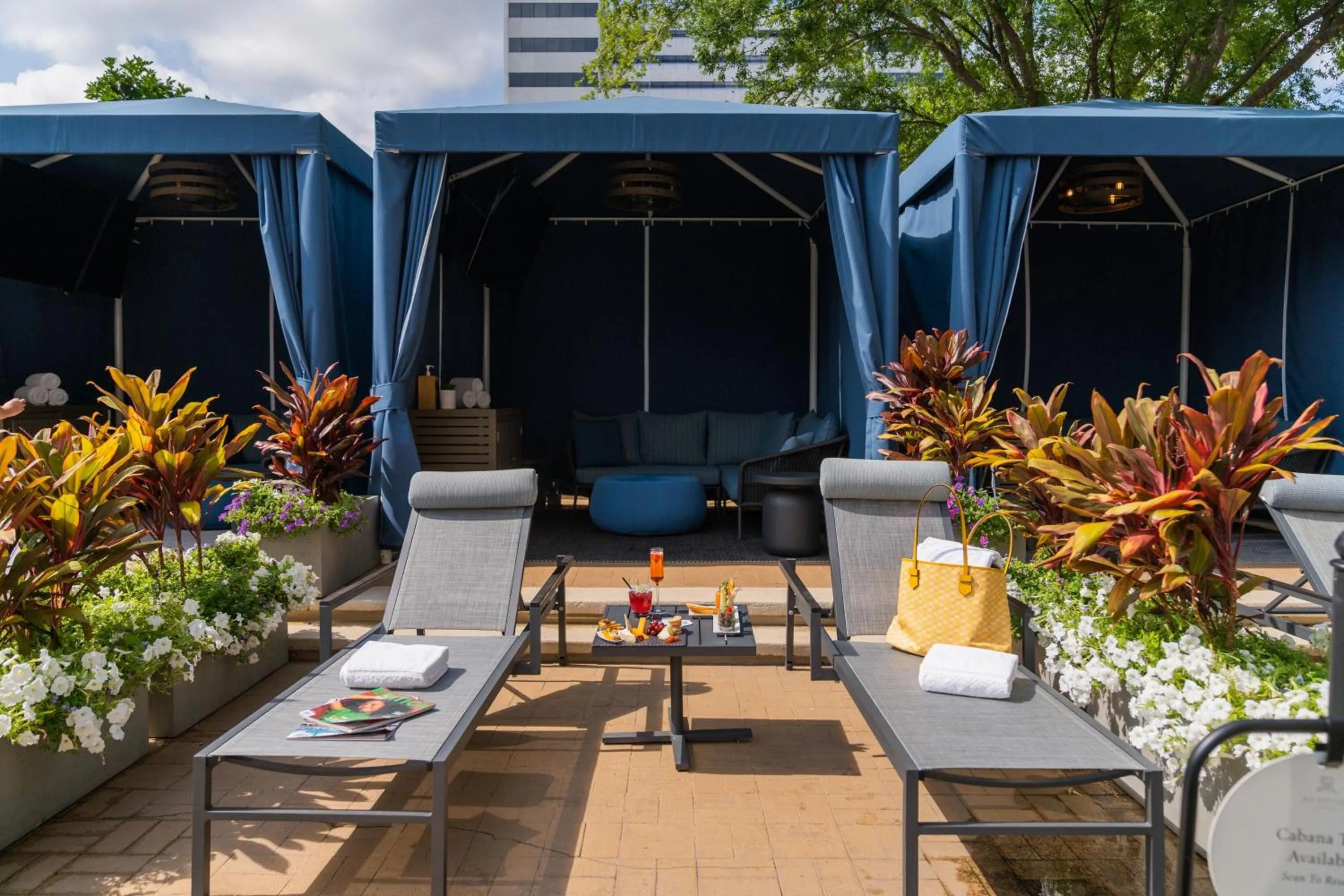 Swimming pool in The St. Regis Houston