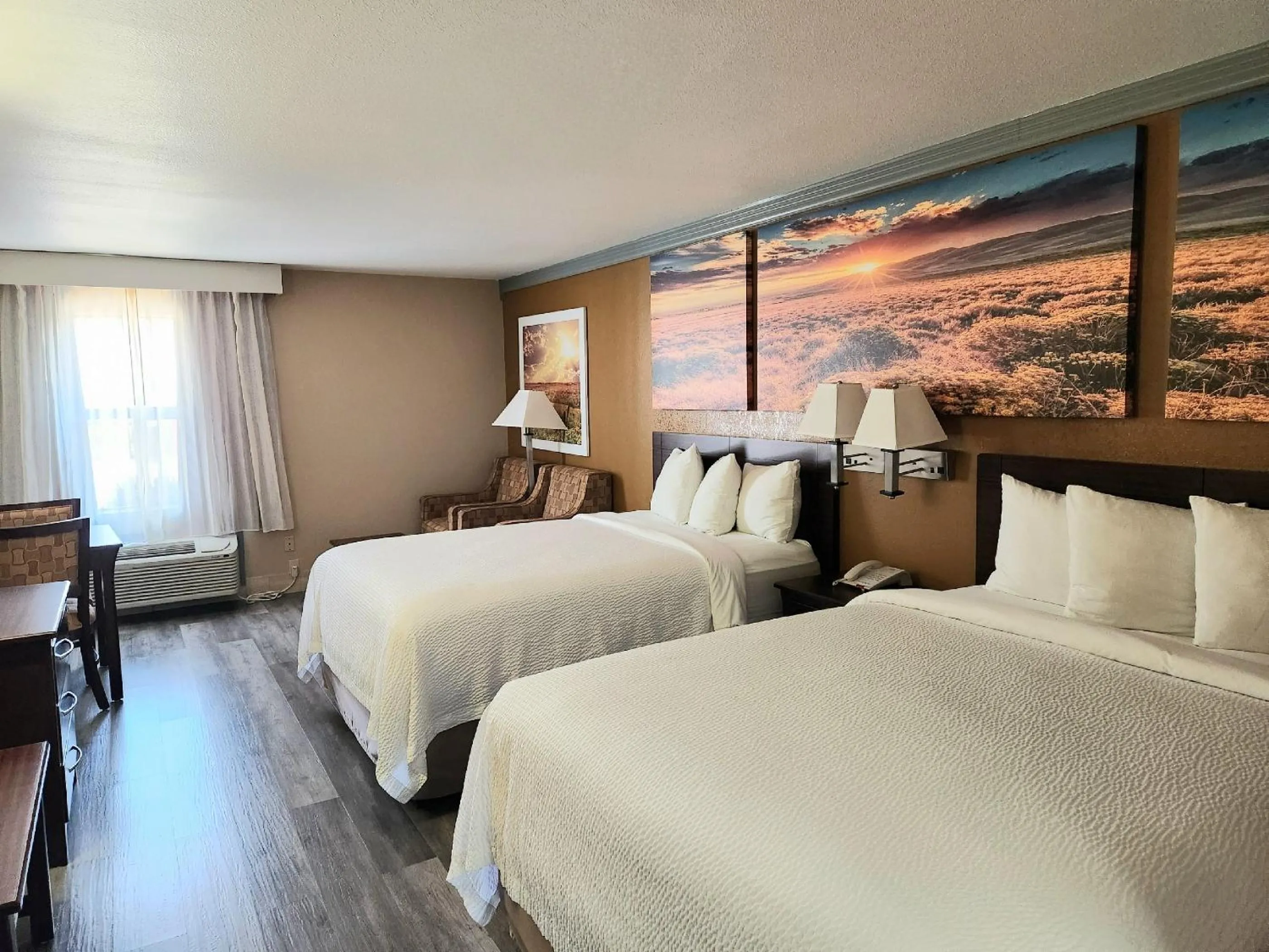 Bedroom, Bed in Days Inn by Wyndham Rosenberg