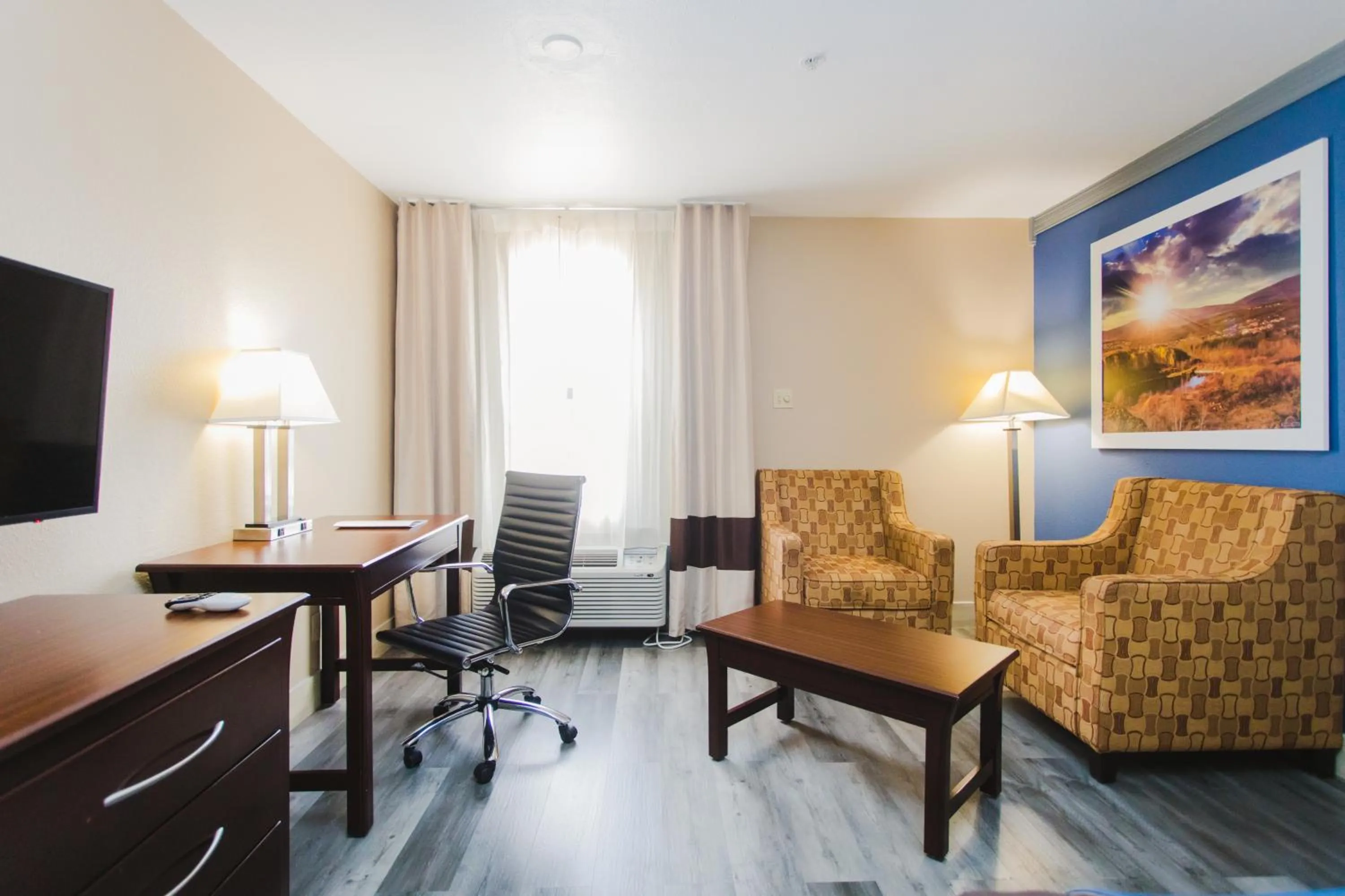 Seating area in Days Inn by Wyndham Rosenberg