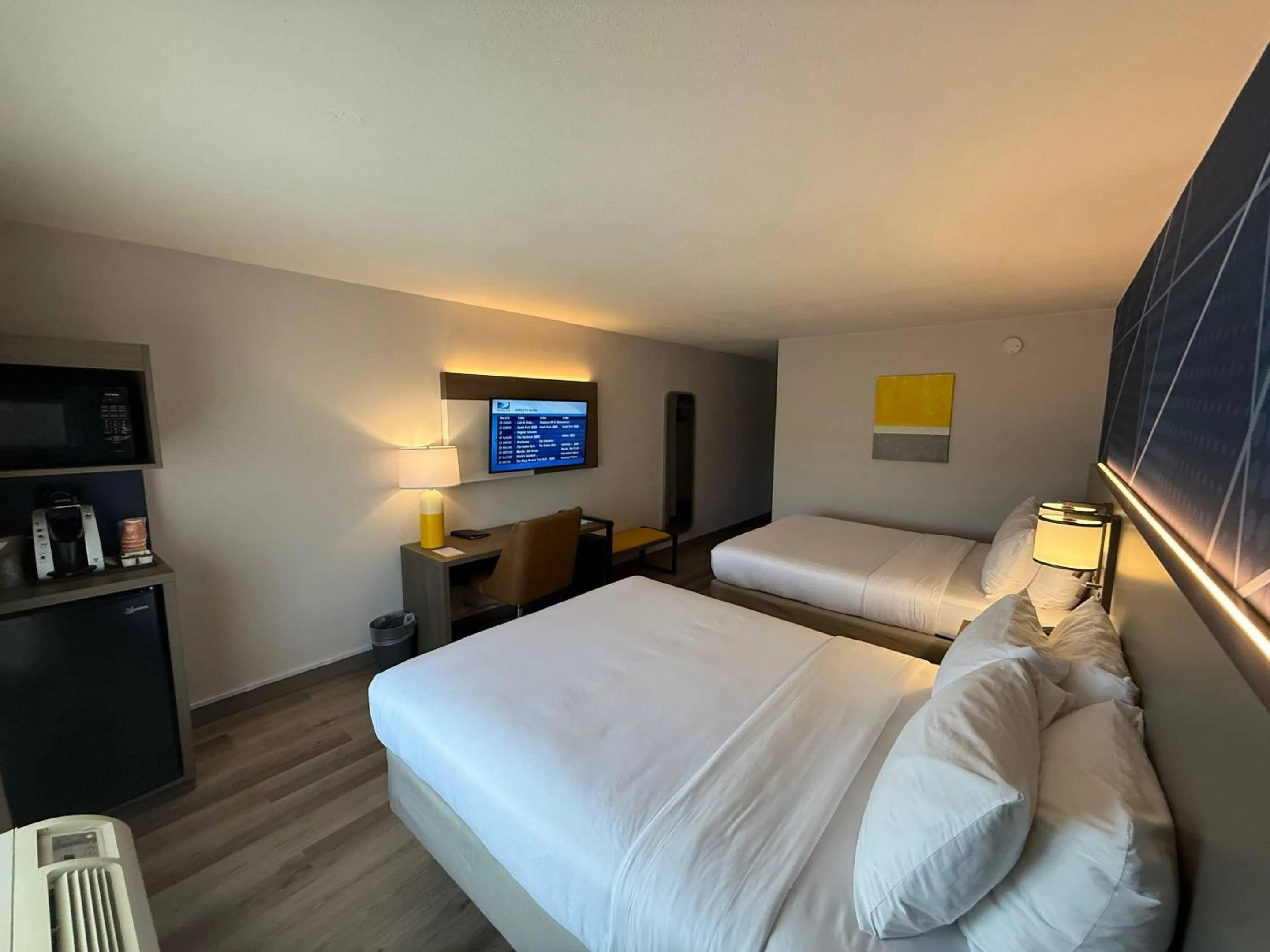 Bedroom, Bed in Comfort Inn & Suites Danbury-Bethel