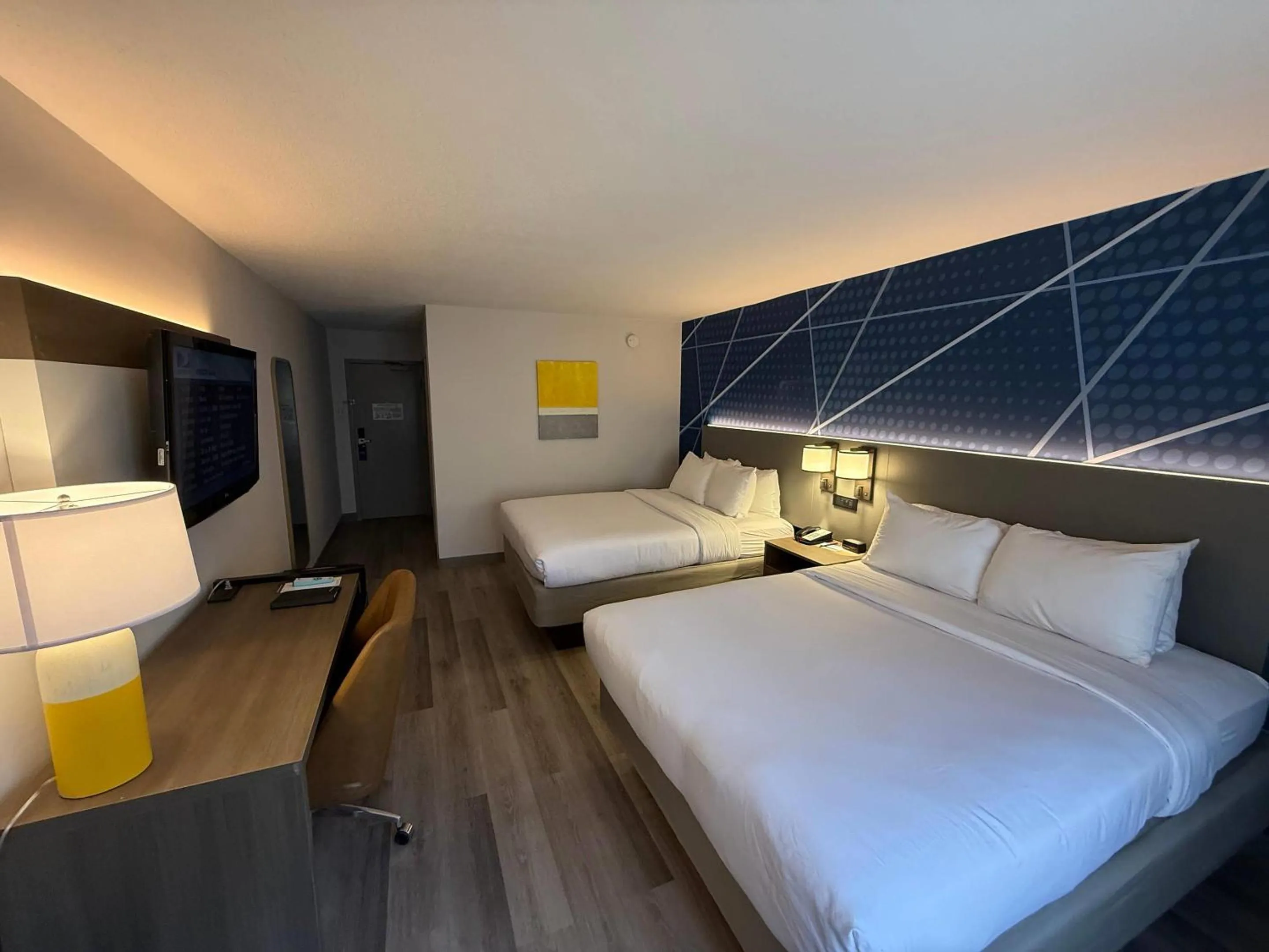 Bedroom, Bed in Comfort Inn & Suites Danbury-Bethel