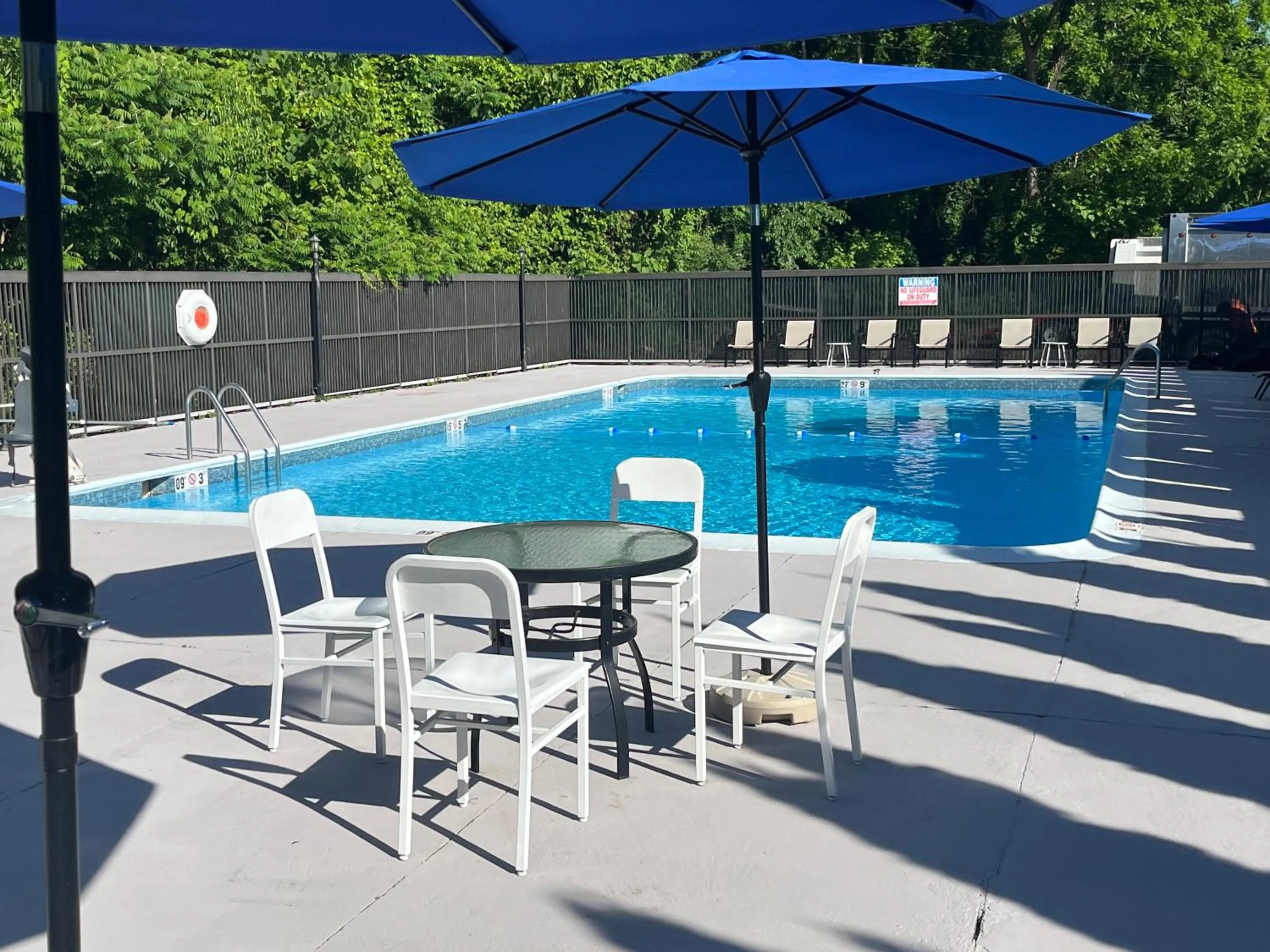 Swimming pool in Comfort Inn & Suites Danbury-Bethel