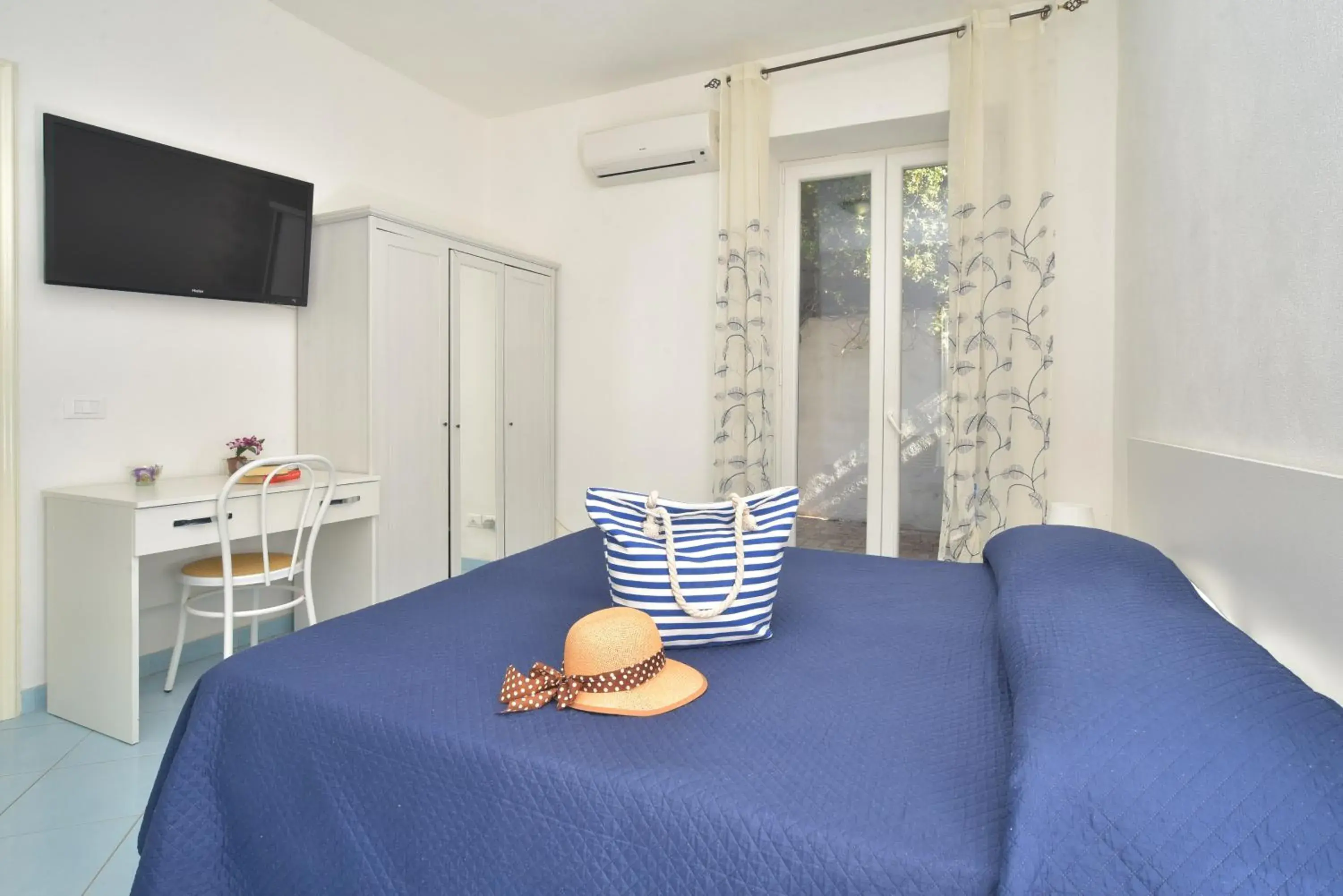 Standard Double or Twin Room in Villa al Porto Standard Double or Twin Room in Villa al Porto