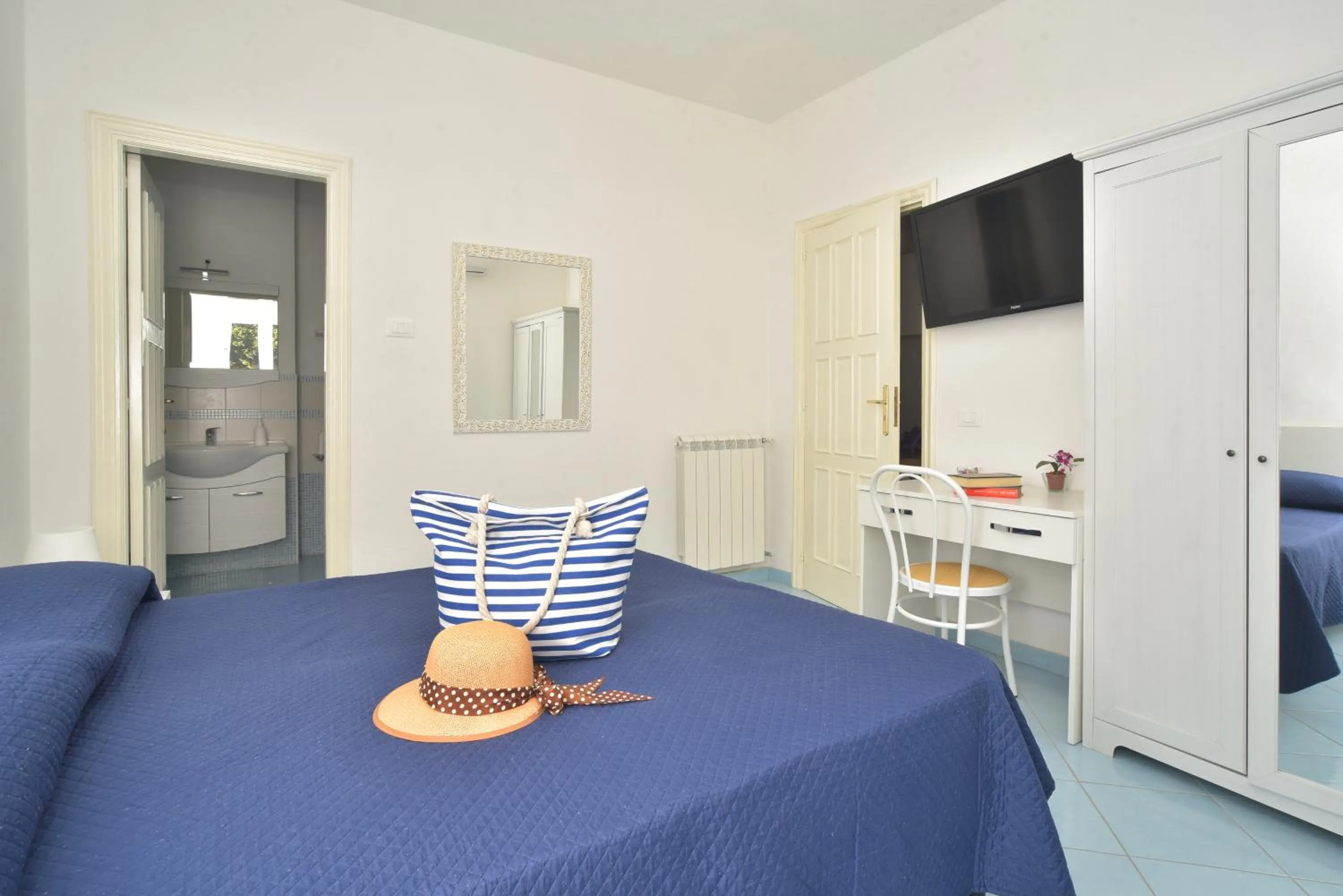 Bedroom, Bed in Villa al Porto