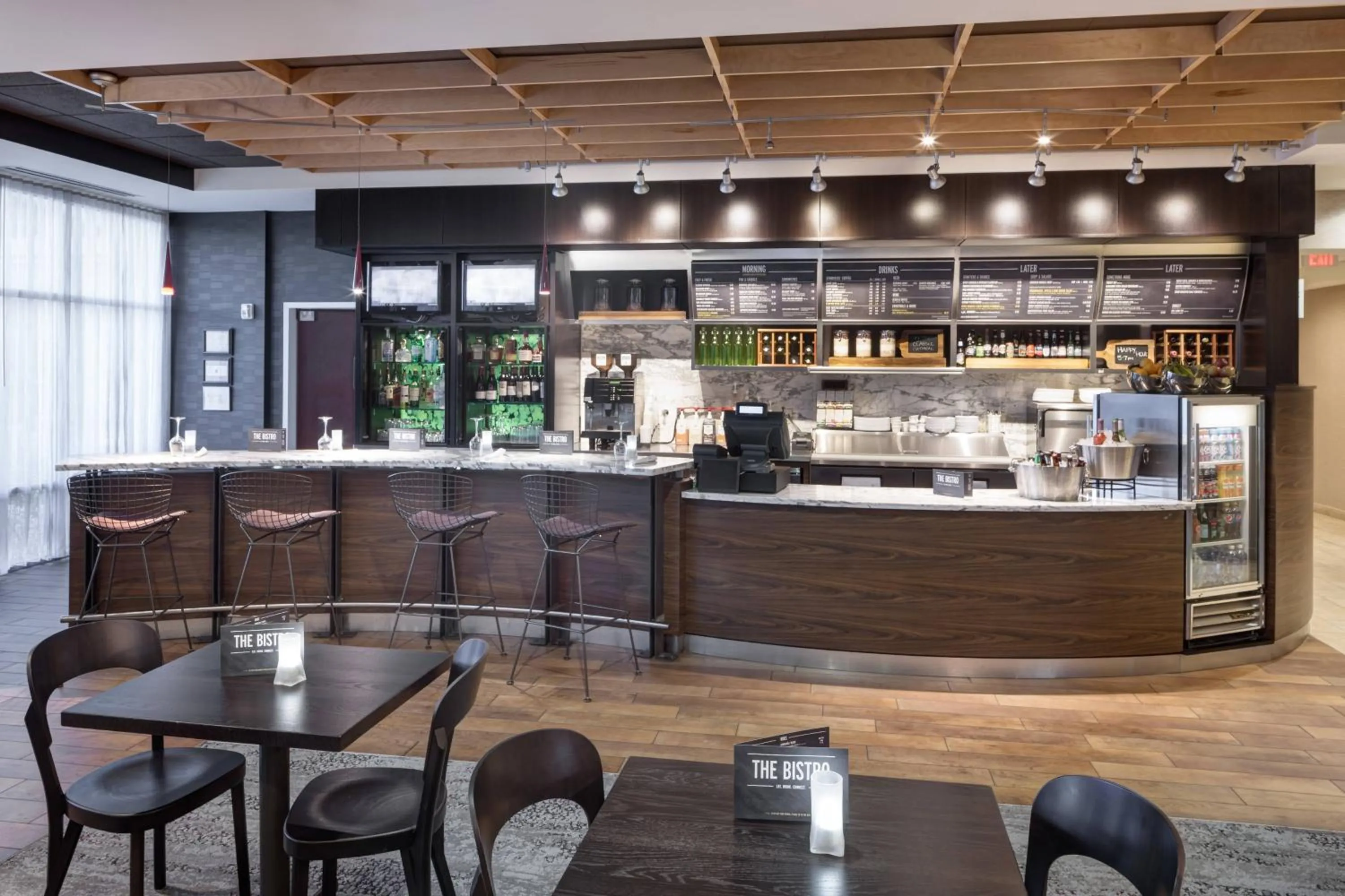 Restaurant/places to eat in Courtyard Phoenix Chandler/Fashion Center