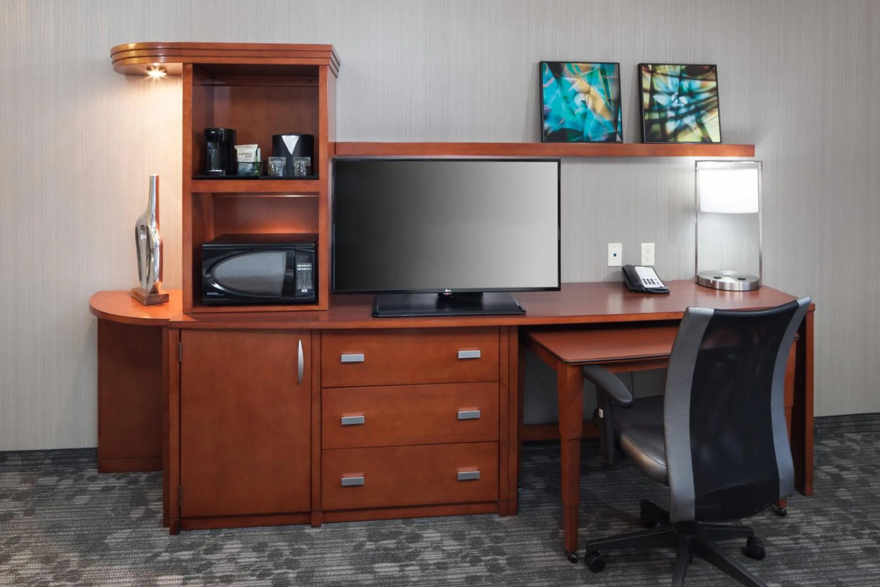 Photo of the whole room in Courtyard Phoenix Chandler/Fashion Center