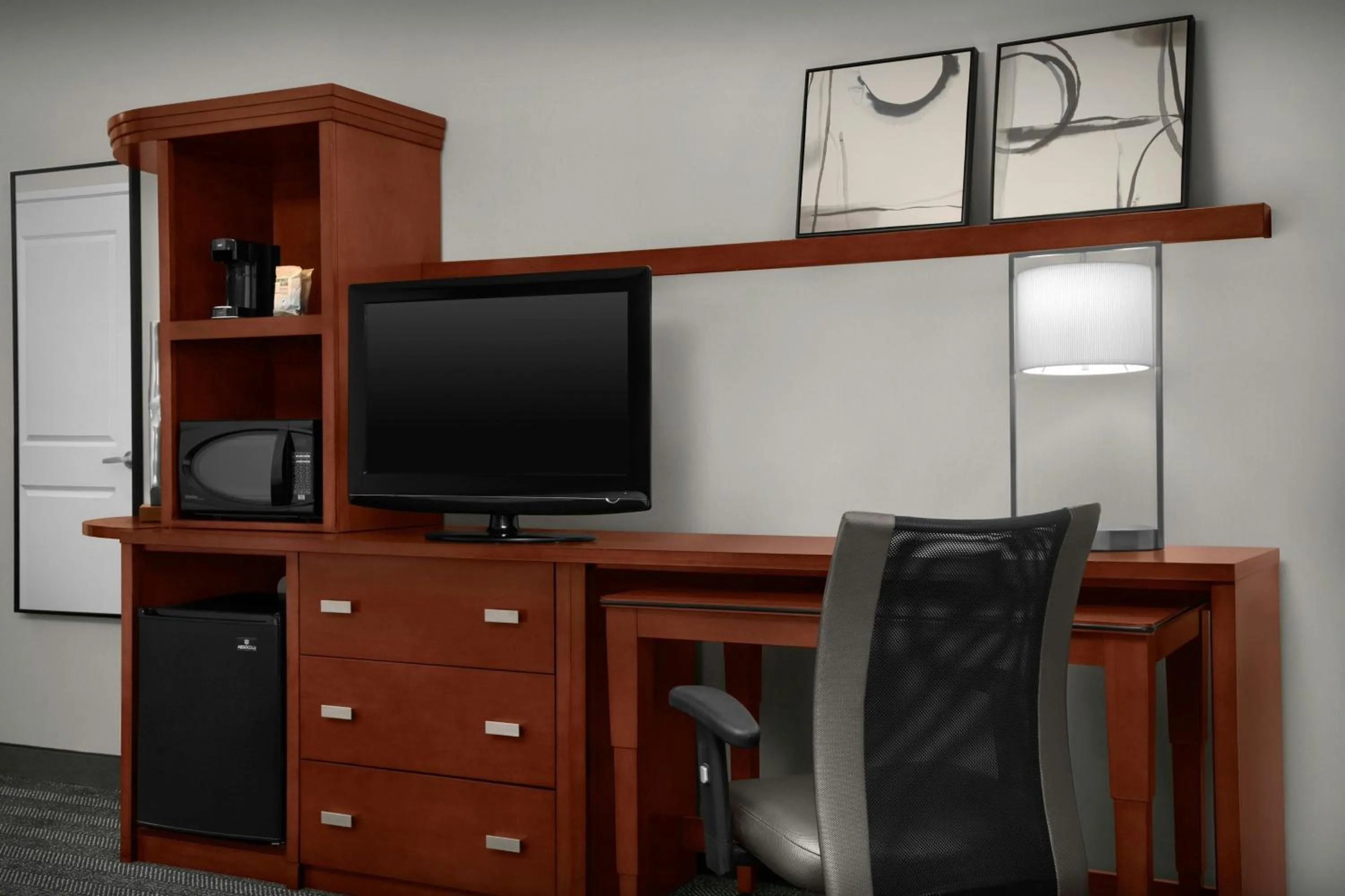 Photo of the whole room in Courtyard Phoenix Chandler/Fashion Center