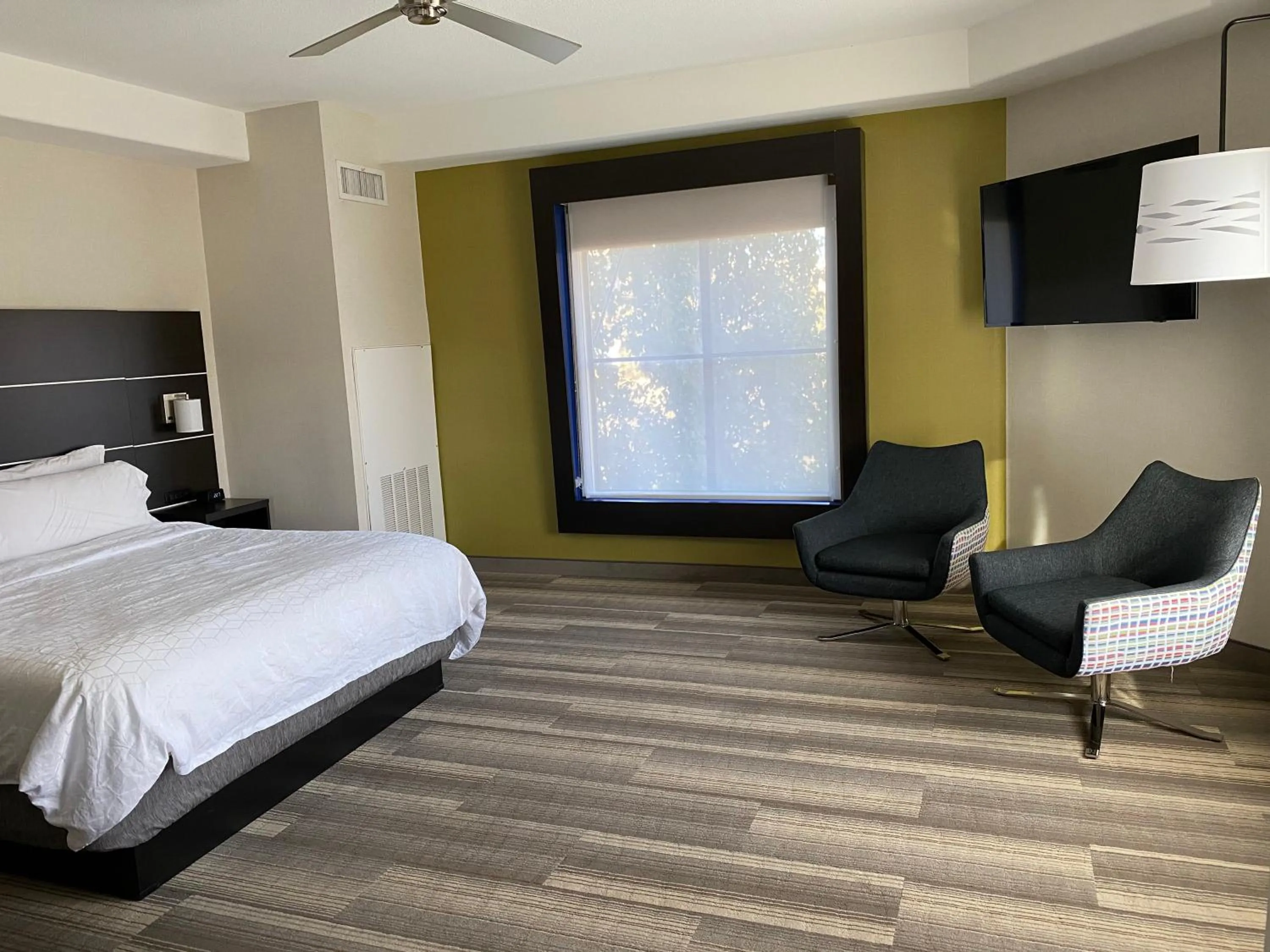 Photo of the whole room, Bed in Holiday Inn Express Hotel & Suites El Dorado Hills by IHG