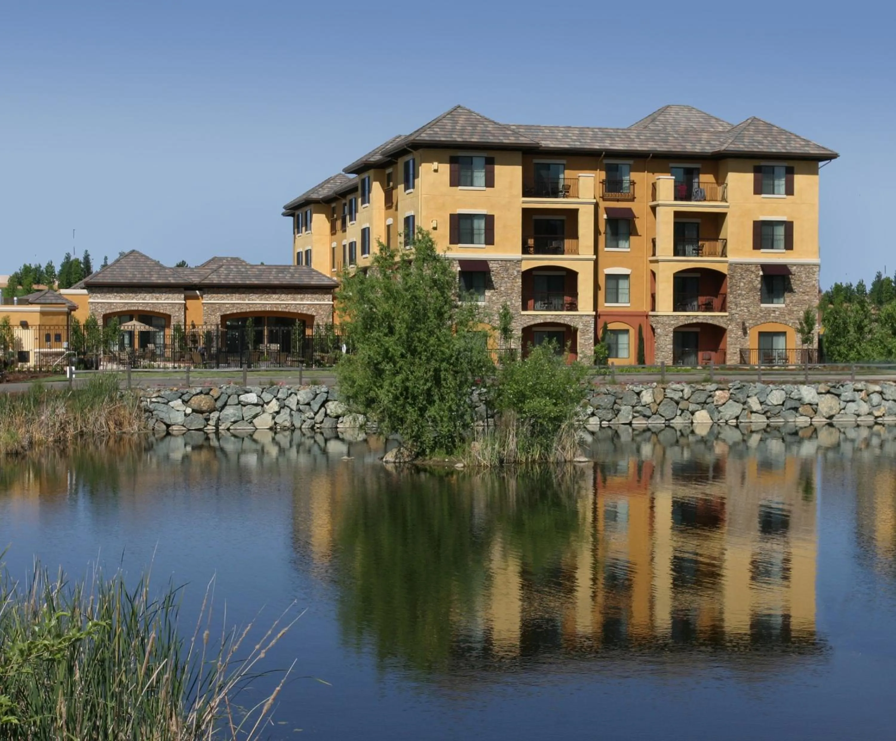 Property building in Holiday Inn Express Hotel & Suites El Dorado Hills by IHG