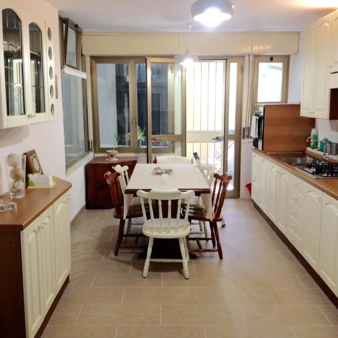 Kitchen or kitchenette in B&B A Due Passi Dal Mare
