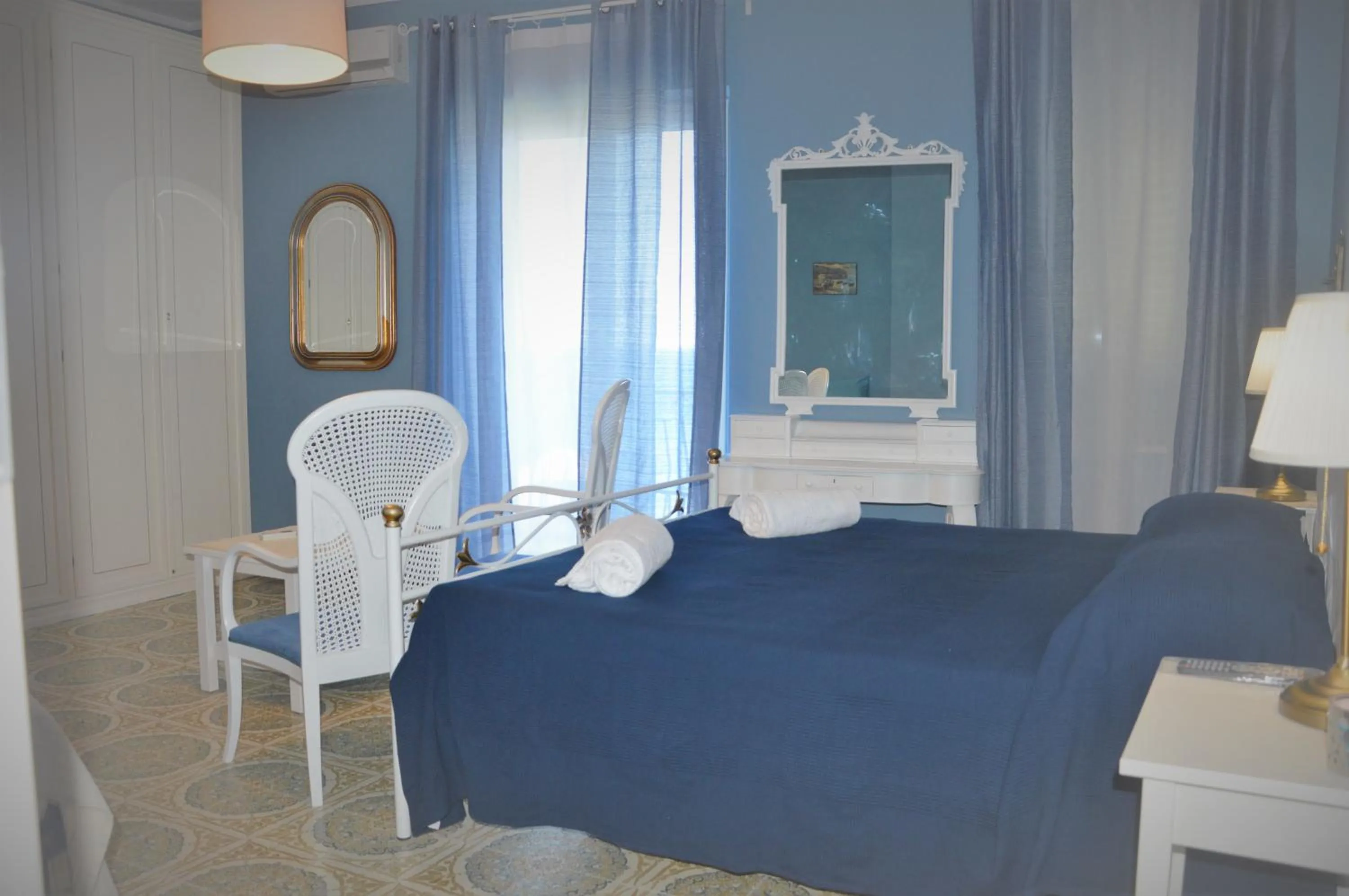Photo of the whole room in B&B A Due Passi Dal Mare