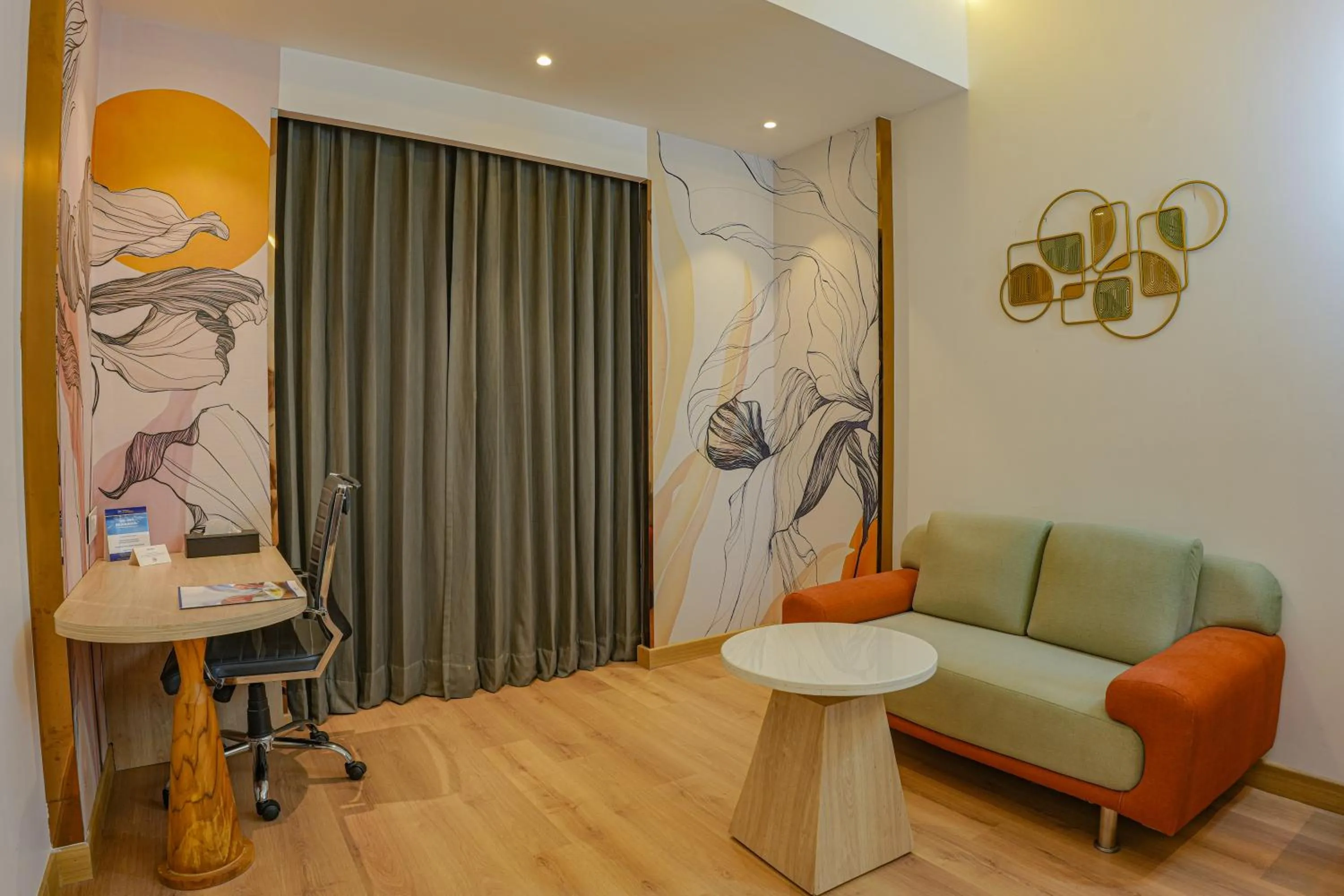 Seating area in Best Western AH1 Amritsar