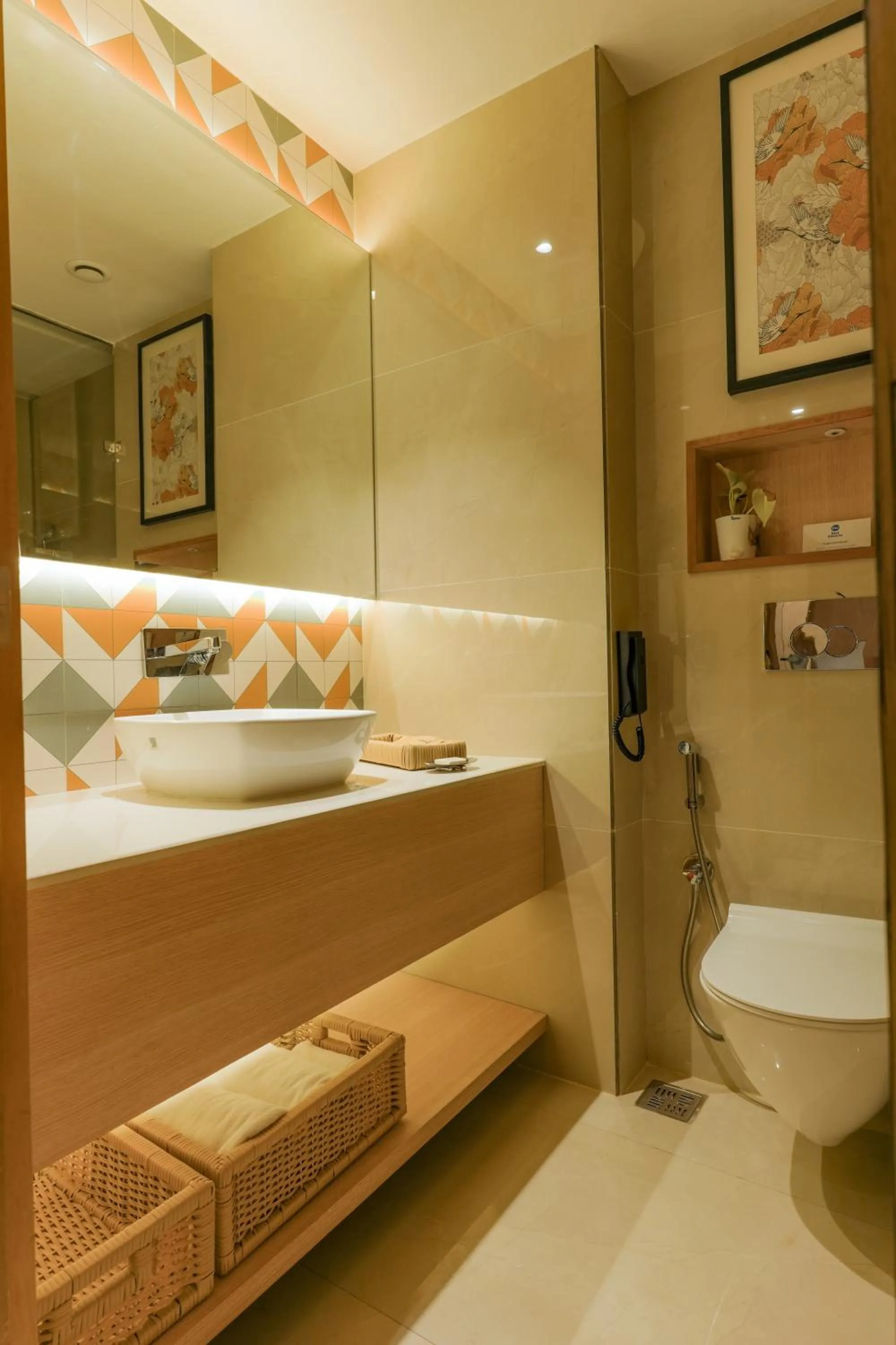 Toilet, Bed in Best Western AH1 Amritsar