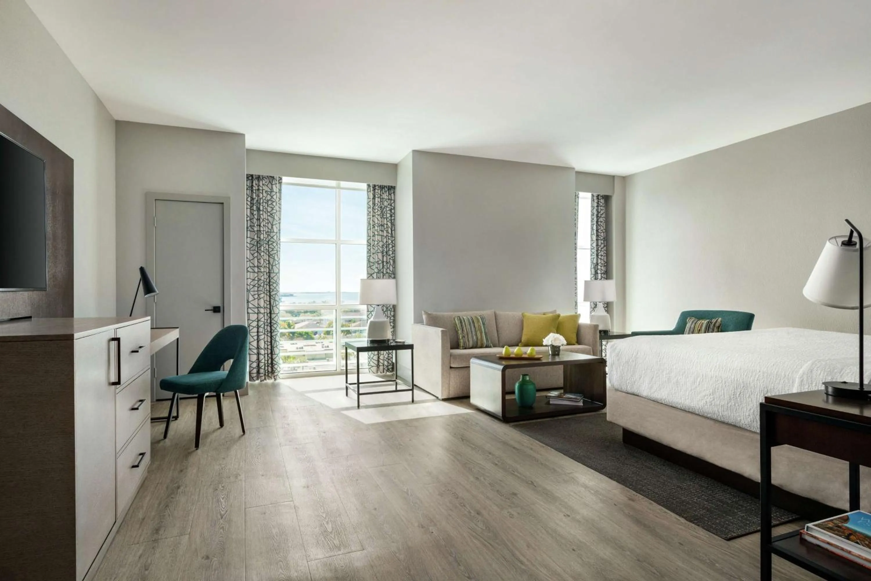 Bedroom, Bed in Hotel Alba Tampa, Tapestry Collection By Hilton