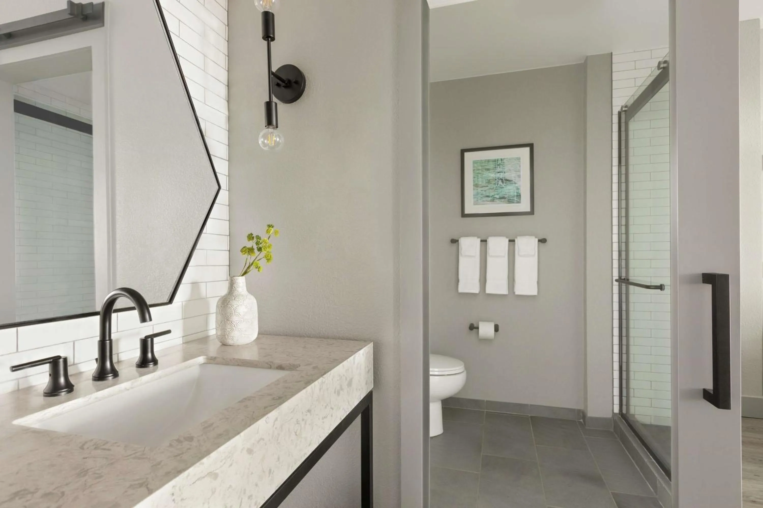 Bathroom in Hotel Alba Tampa, Tapestry Collection By Hilton