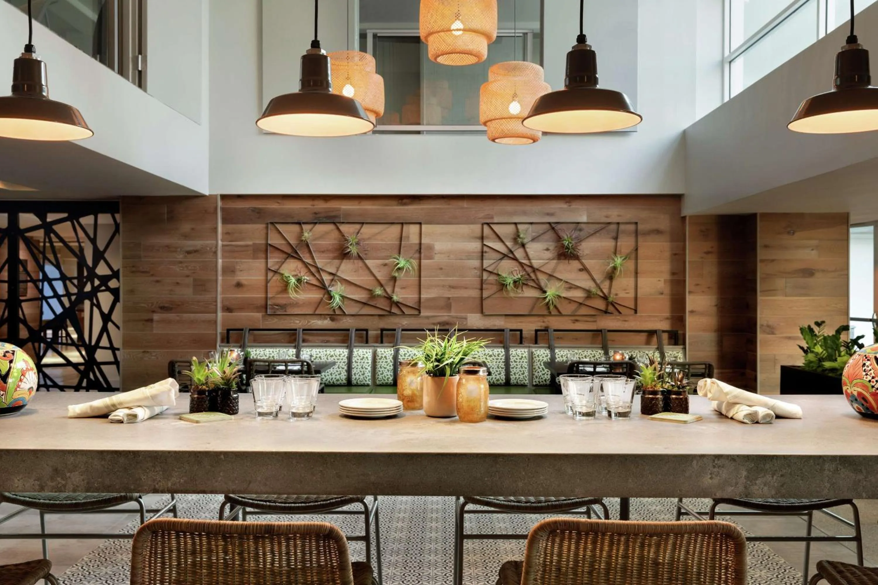 Restaurant/places to eat in Hotel Alba Tampa, Tapestry Collection By Hilton