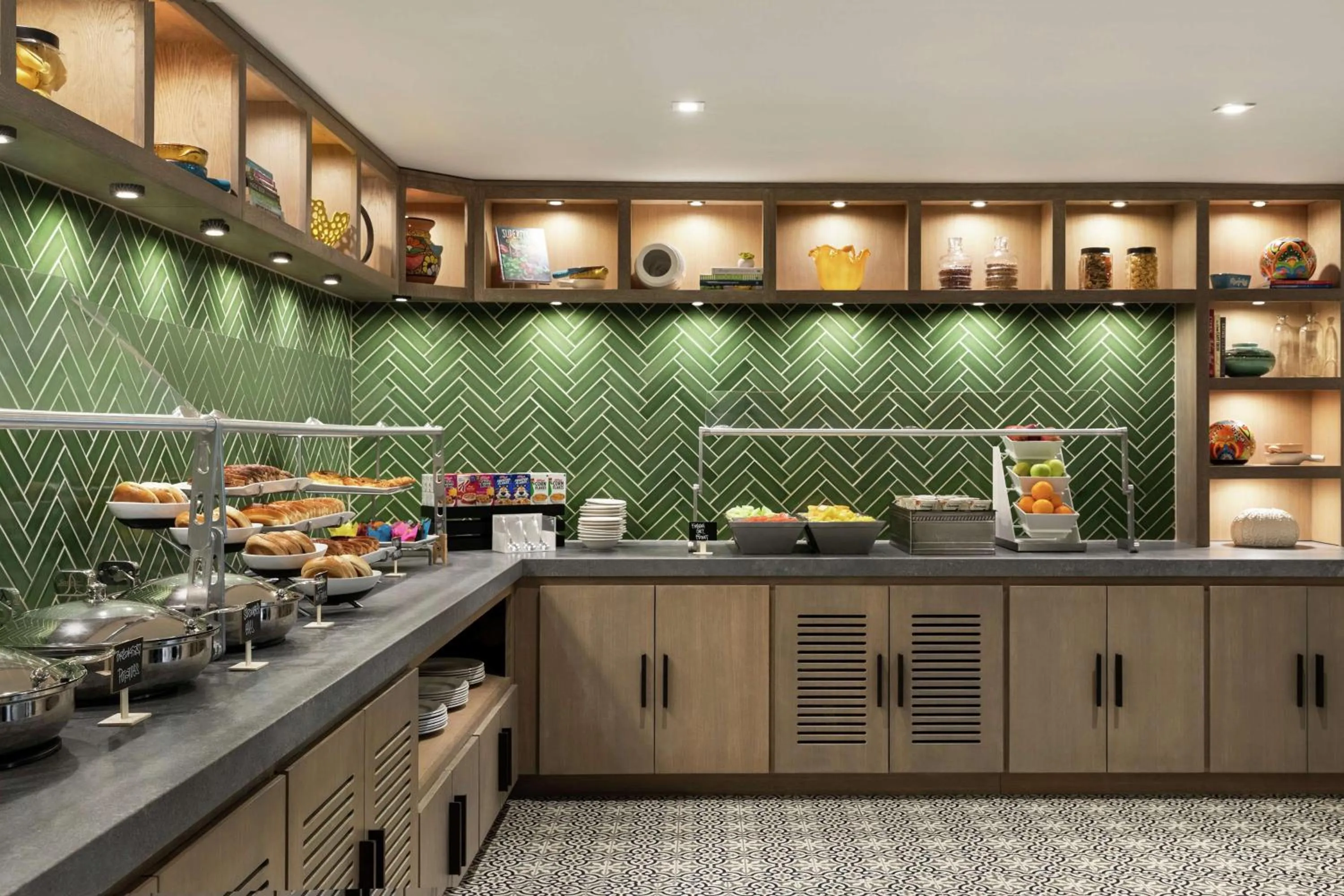 Breakfast in Hotel Alba Tampa, Tapestry Collection By Hilton