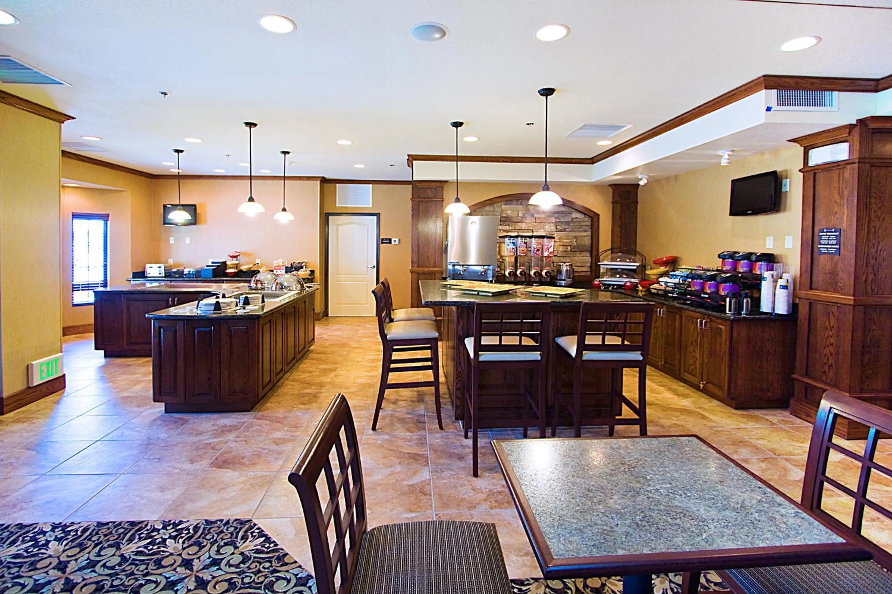 Restaurant/places to eat in Staybridge Suites Salt Lake-West Valley City by IHG