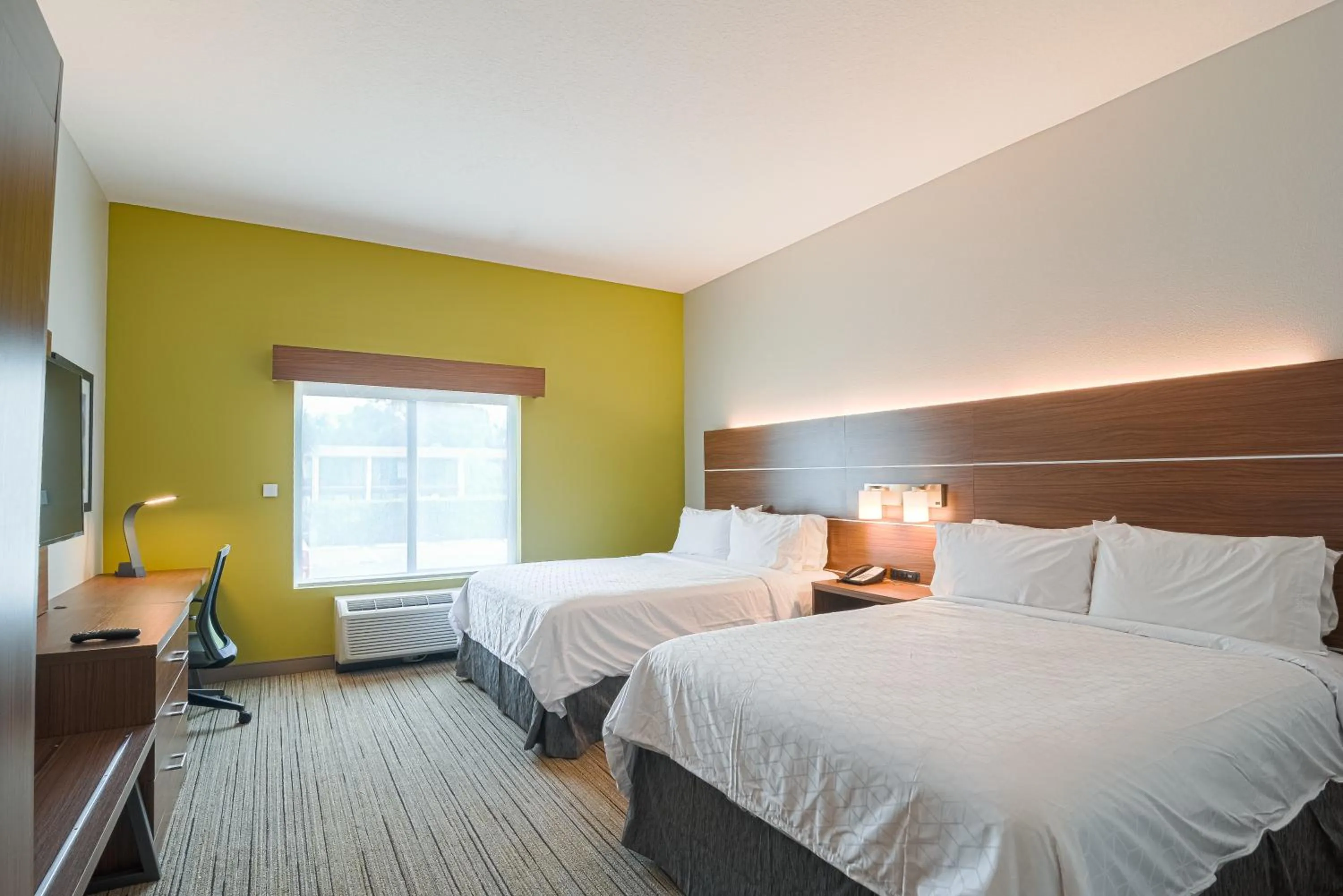 Bedroom, Bed in Holiday Inn Express Hotel & Suites Tampa-USF-Busch Gardens by IHG