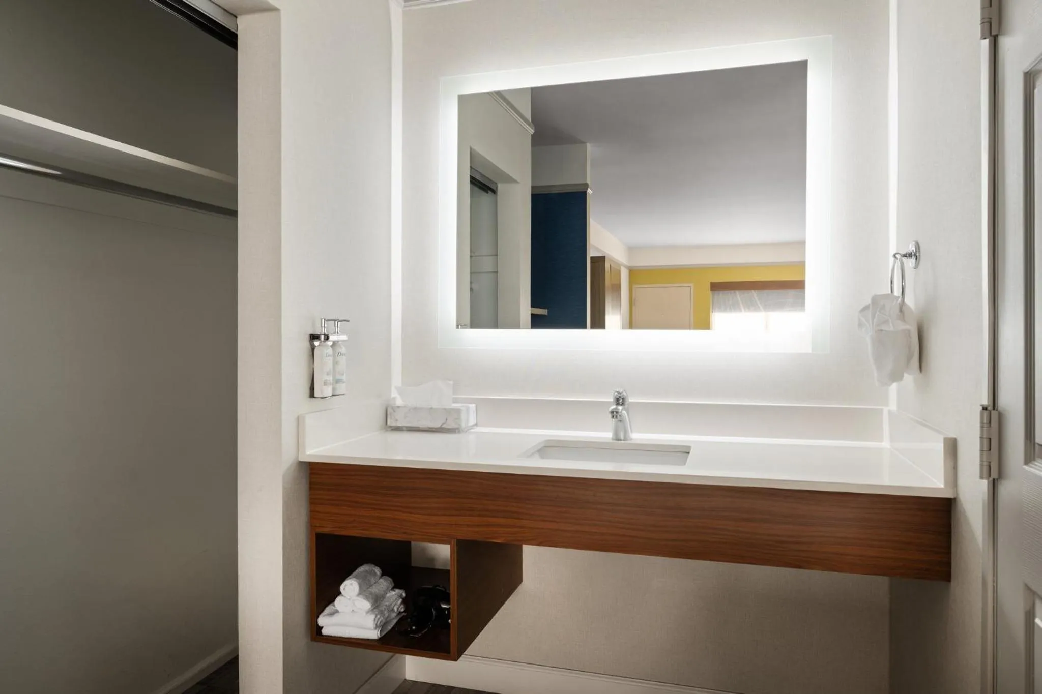 Bathroom in Holiday Inn Express Hotel & Suites San Dimas by IHG