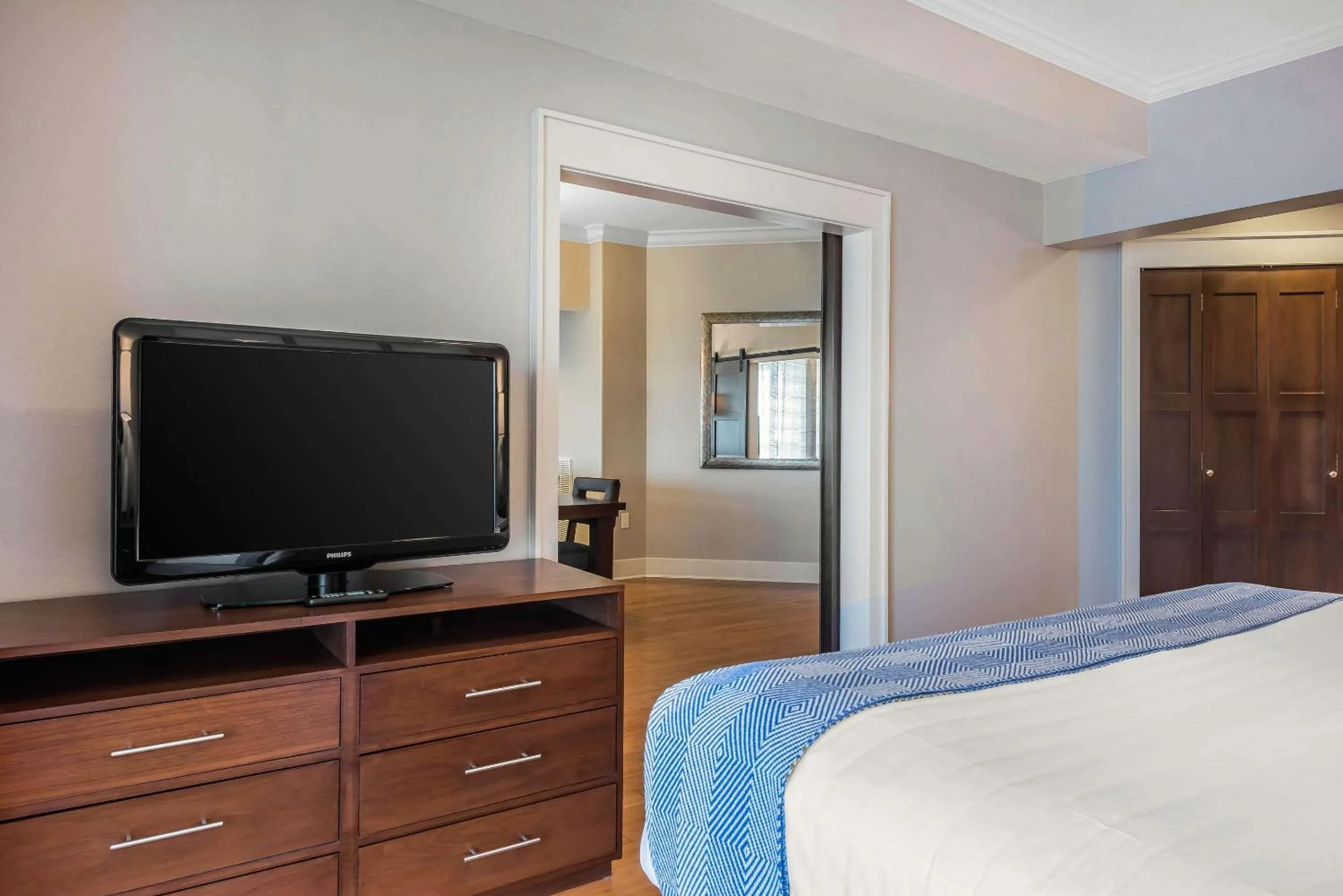 Bedroom, Bed in Bluegreen Vacations Fountains, an Ascend Collection Resort