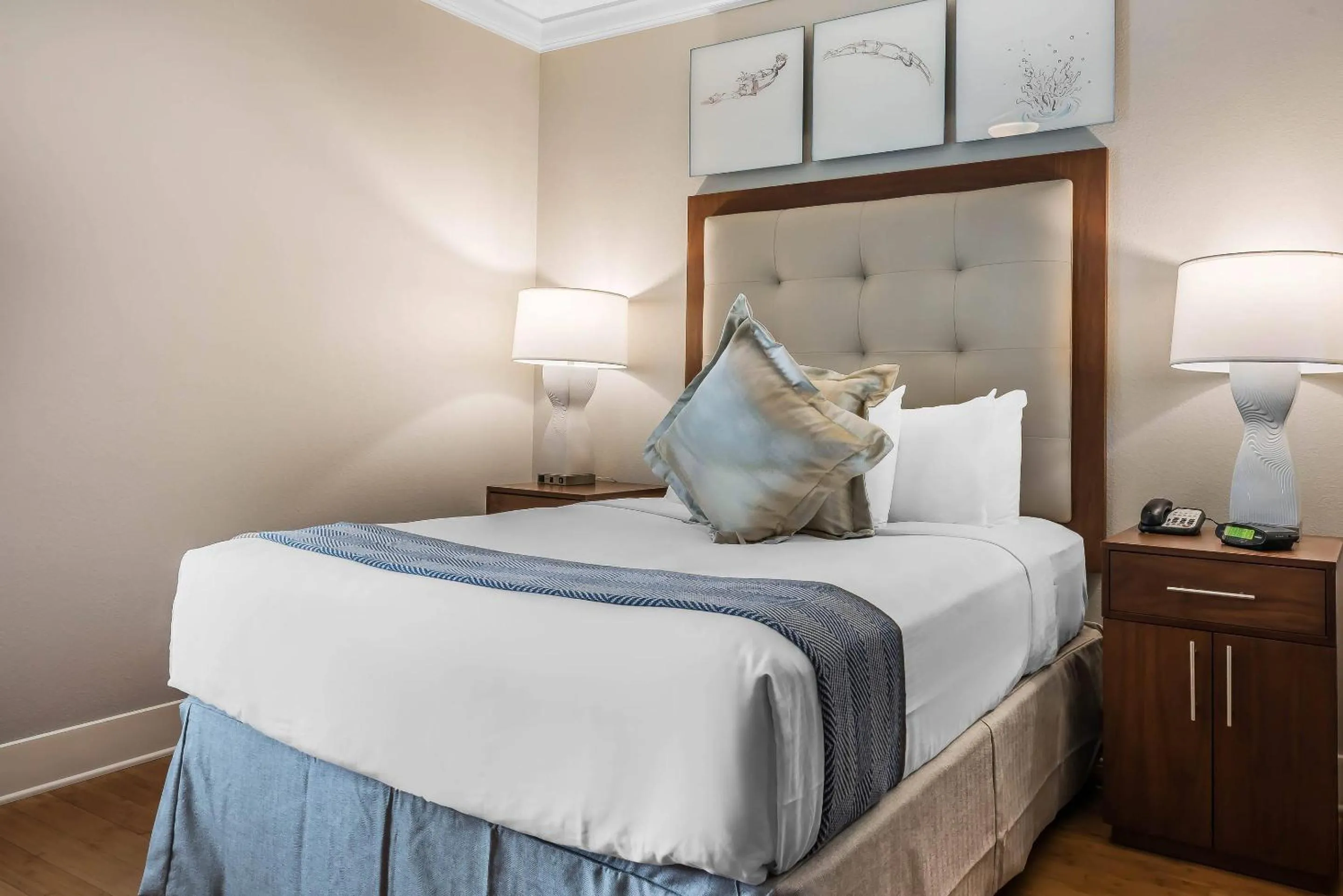 Bedroom, Bed in Bluegreen Vacations Fountains, an Ascend Collection Resort