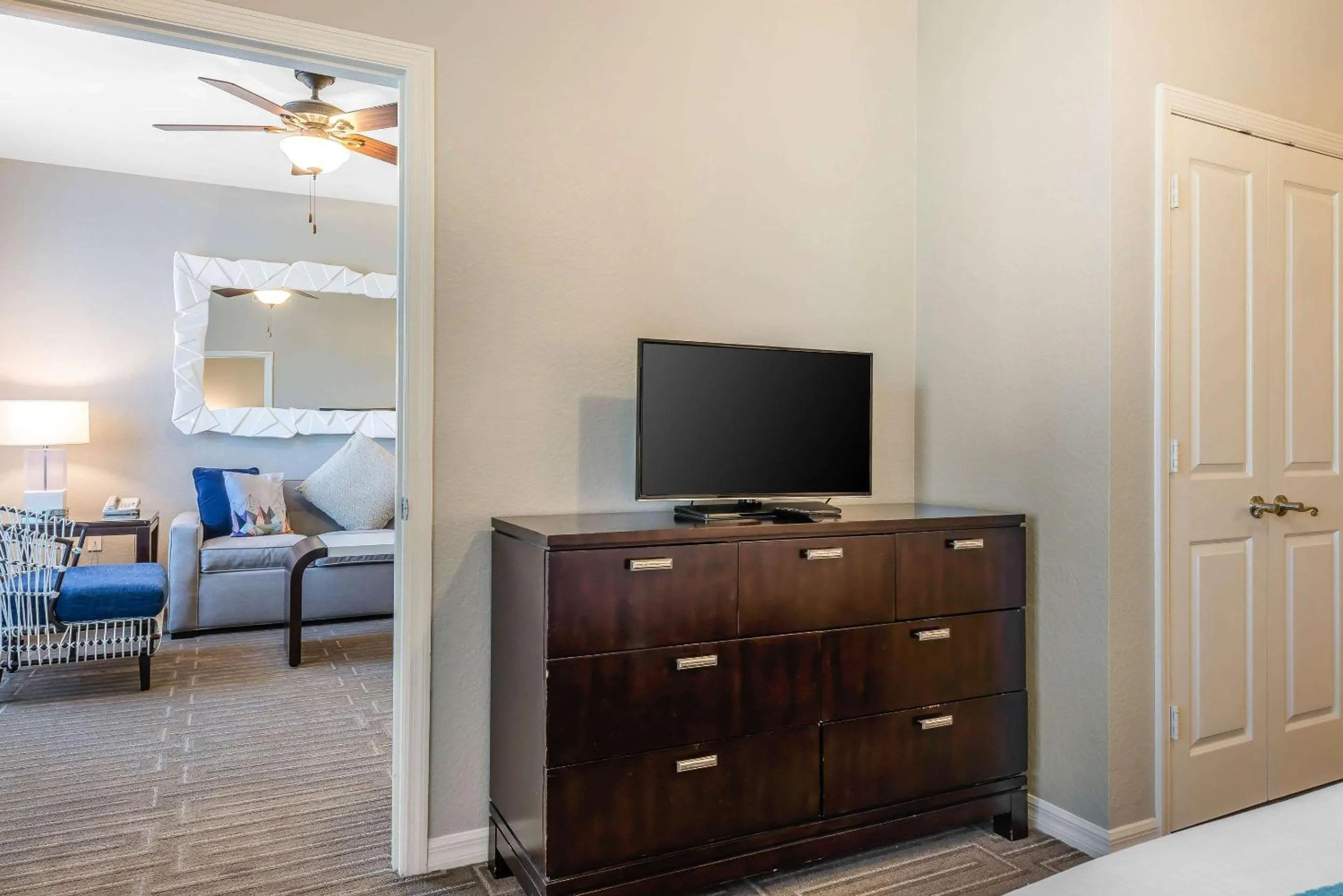 Bedroom, Bed in Bluegreen Vacations Fountains, an Ascend Collection Resort