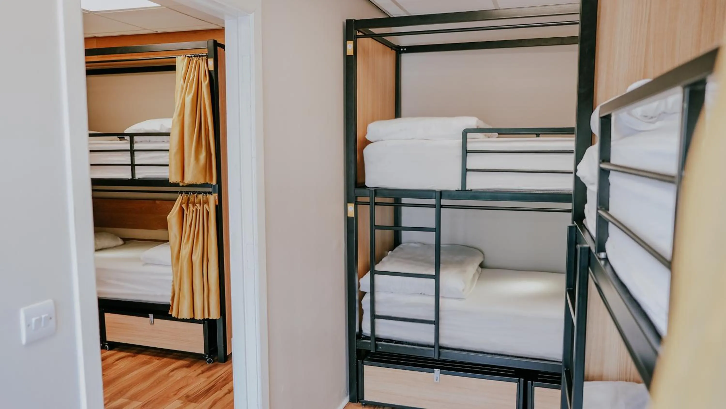 Bedroom, Bed in Garden Lane Backpackers