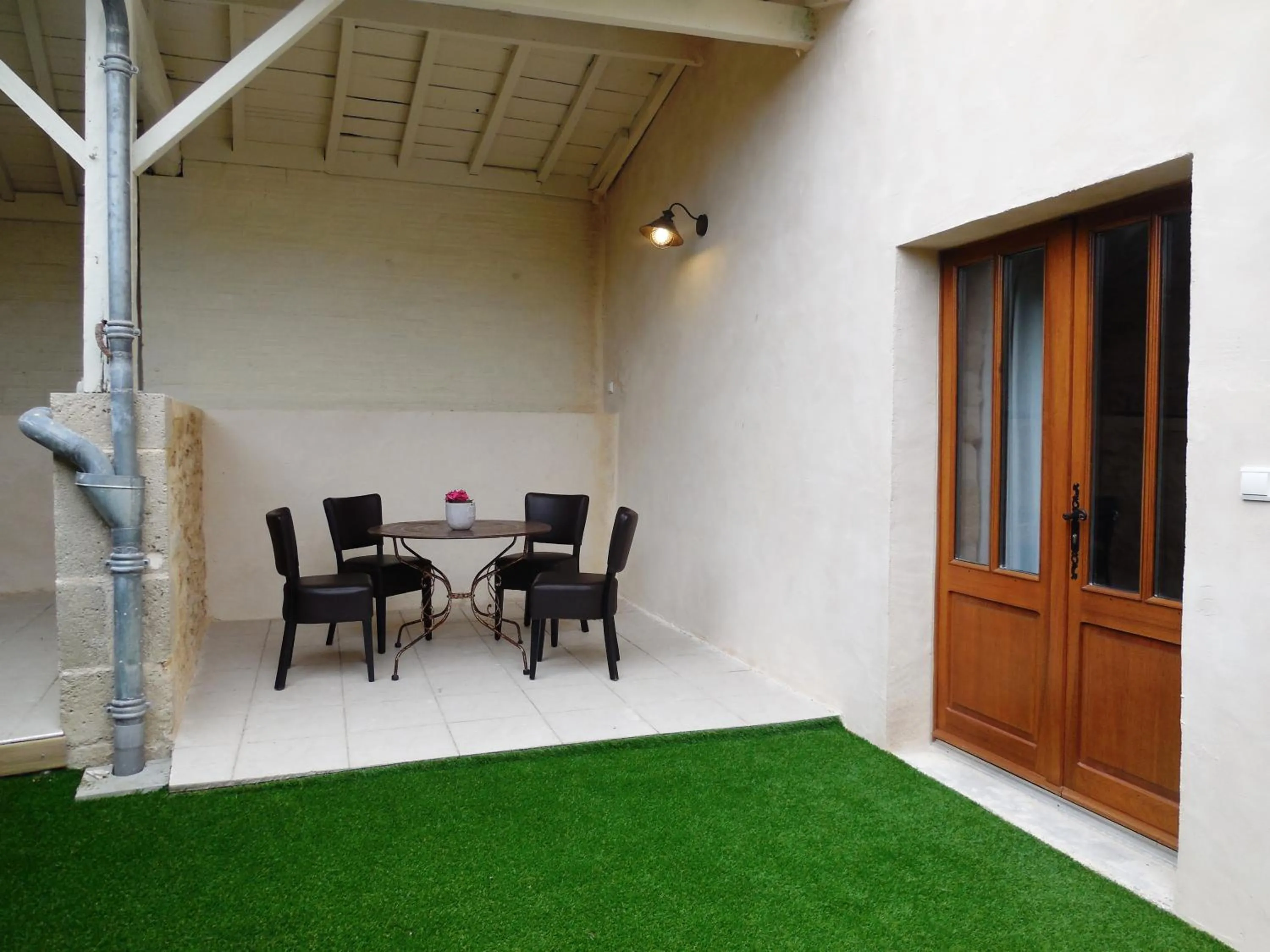 Patio in Hôtel Le 23