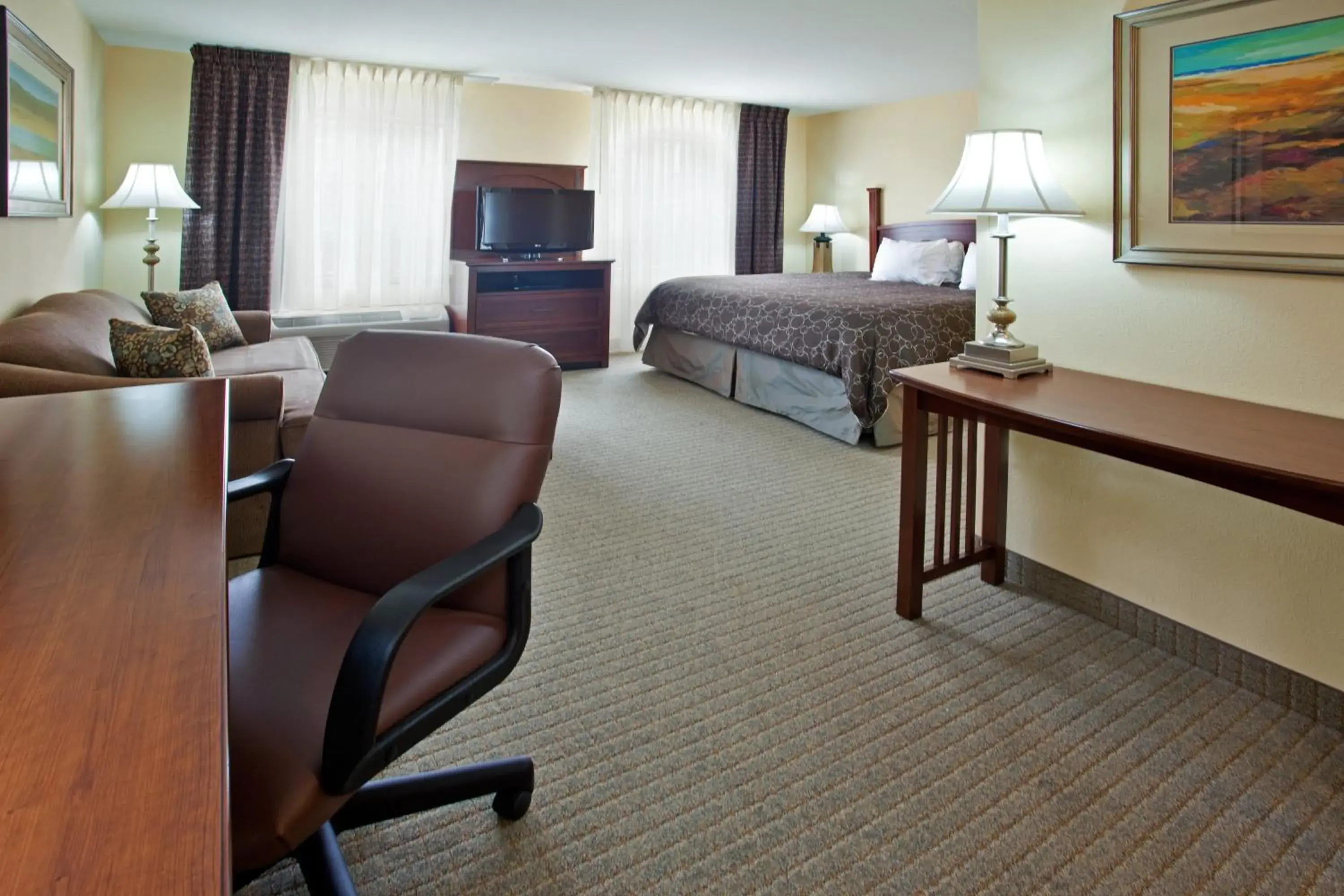 One-Bedroom Suite with Two Queen Beds in Staybridge Suites Elkhart North by IHG One-Bedroom Suite with Two Queen Beds in Staybridge Suites Elkhart North by IHG