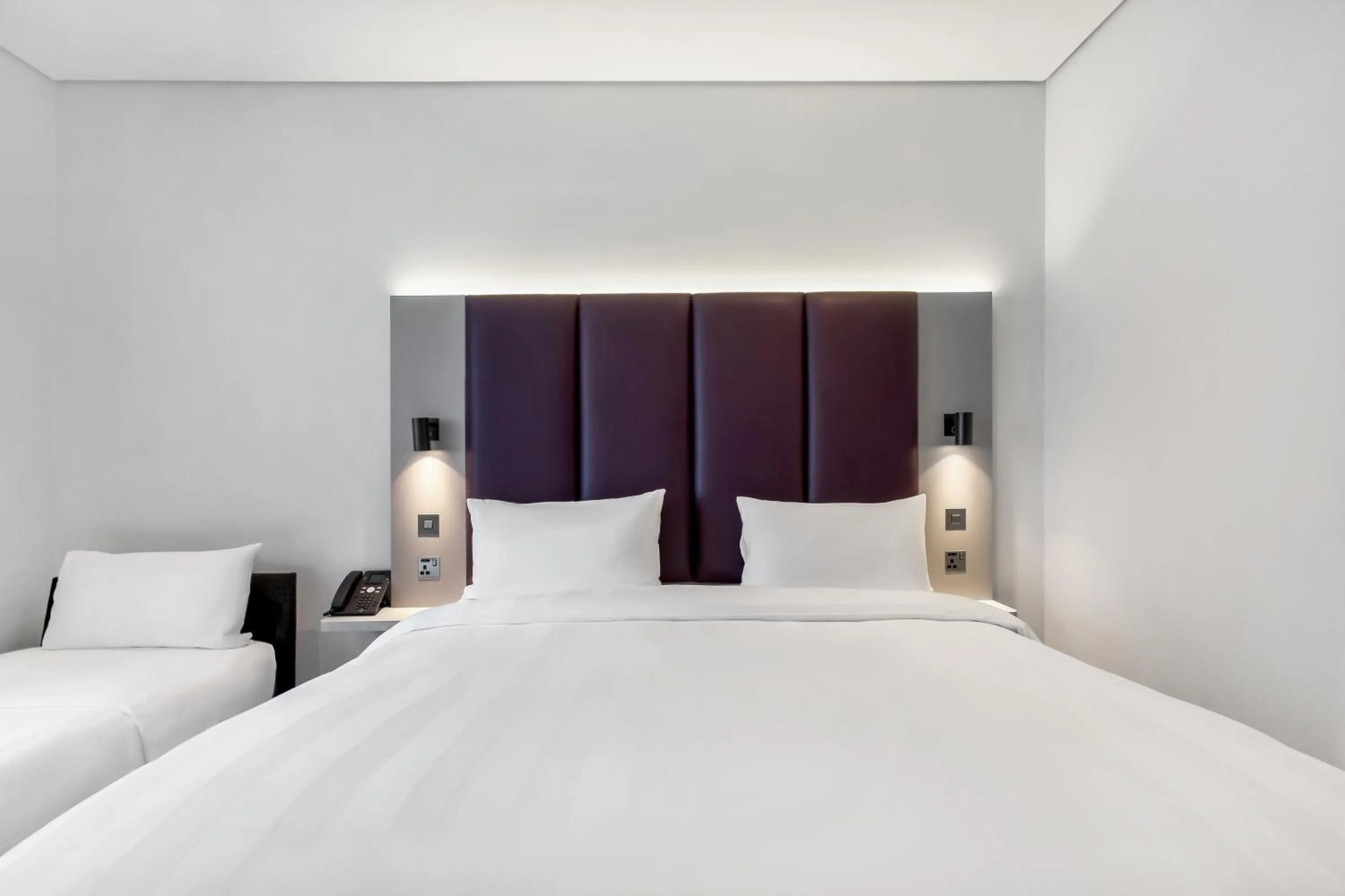 Bedroom, Bed in Premier Inn Dubai International Airport - An Emirates Group Company