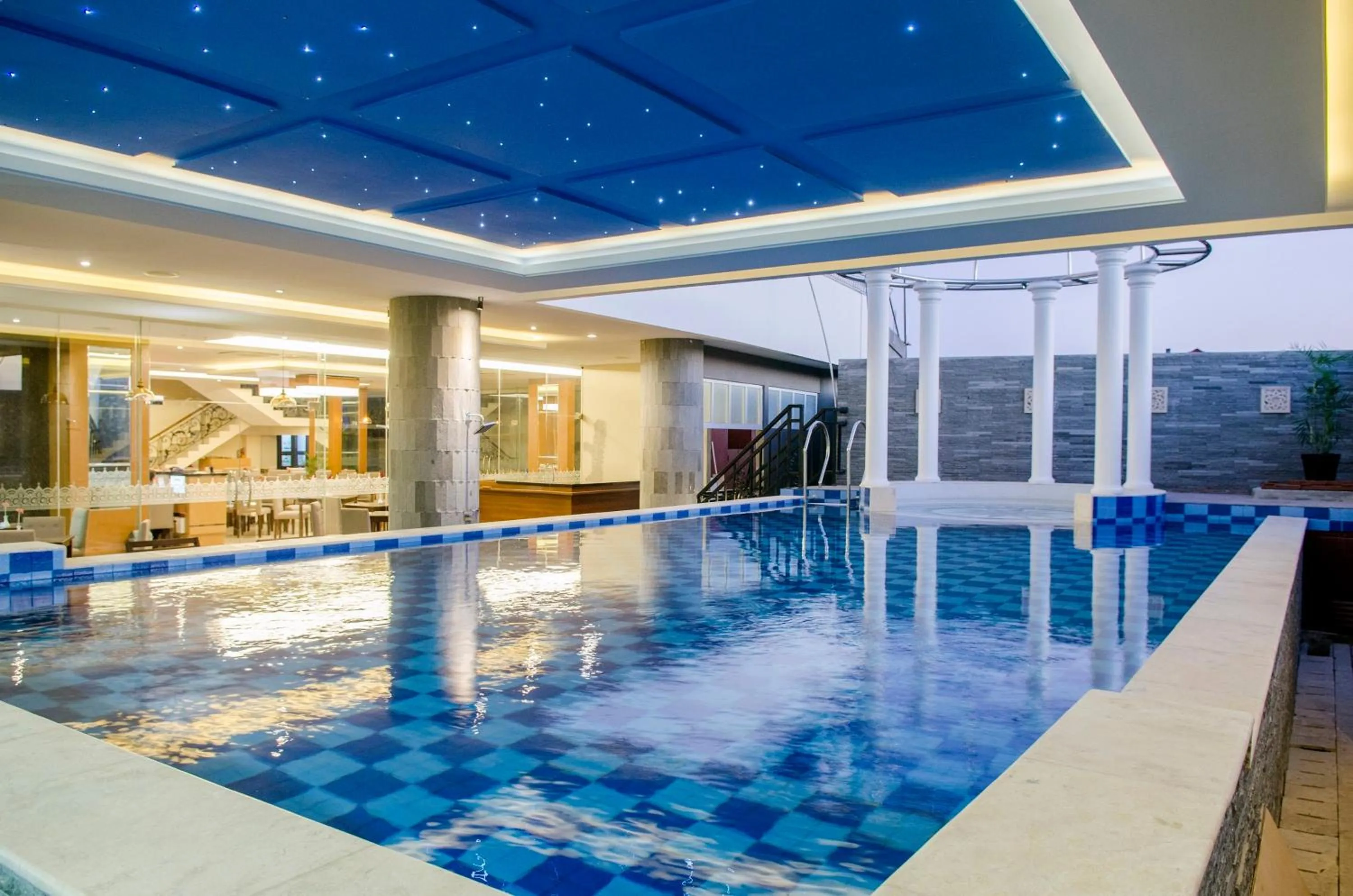 Swimming pool in Tara Hotel Yogyakarta