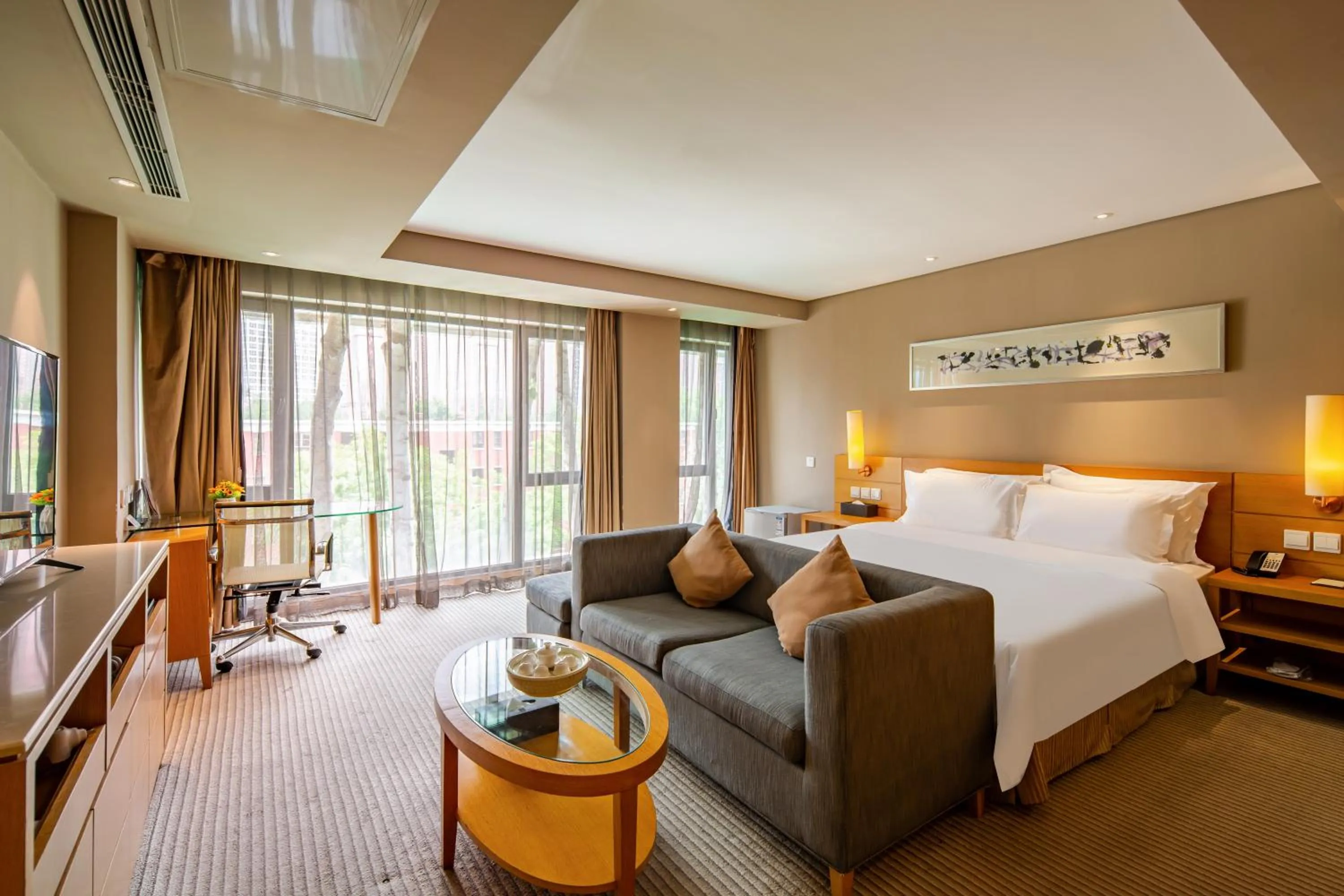 Guests in Gotel Capital