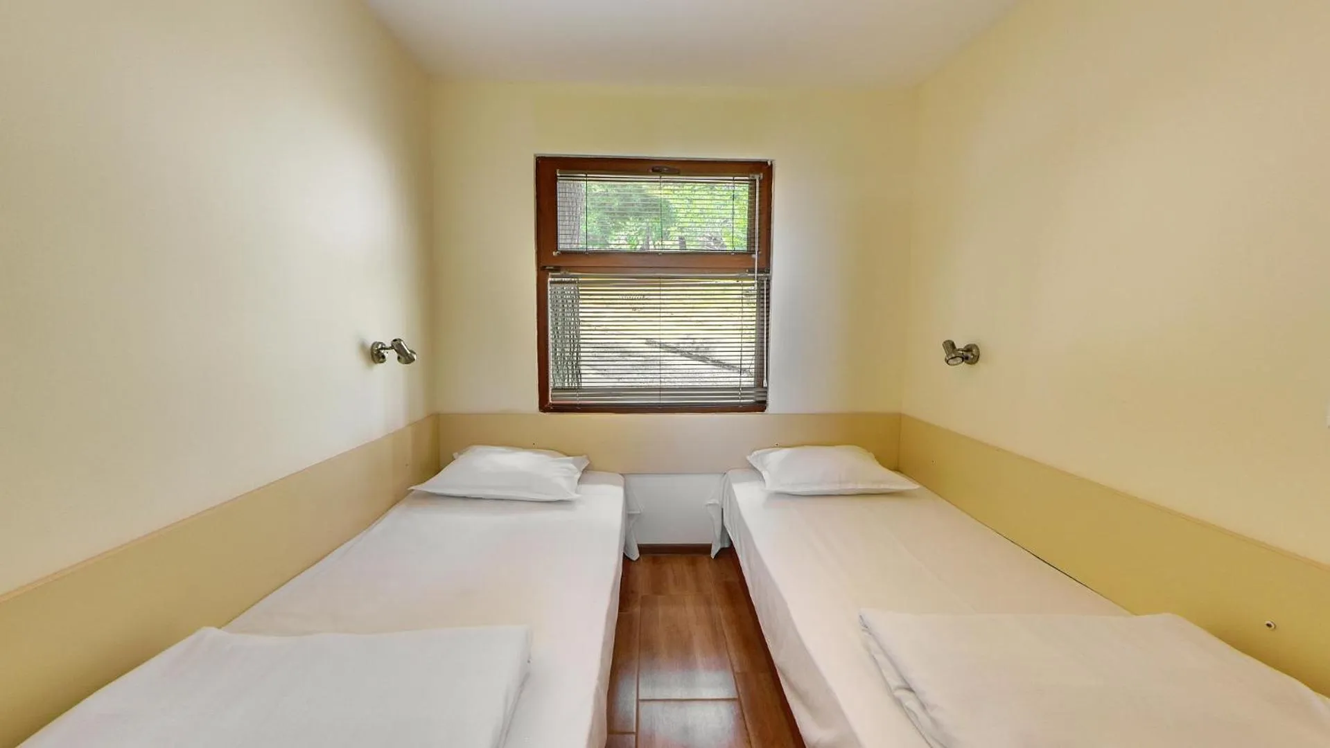 Bed in Complex Fichoza