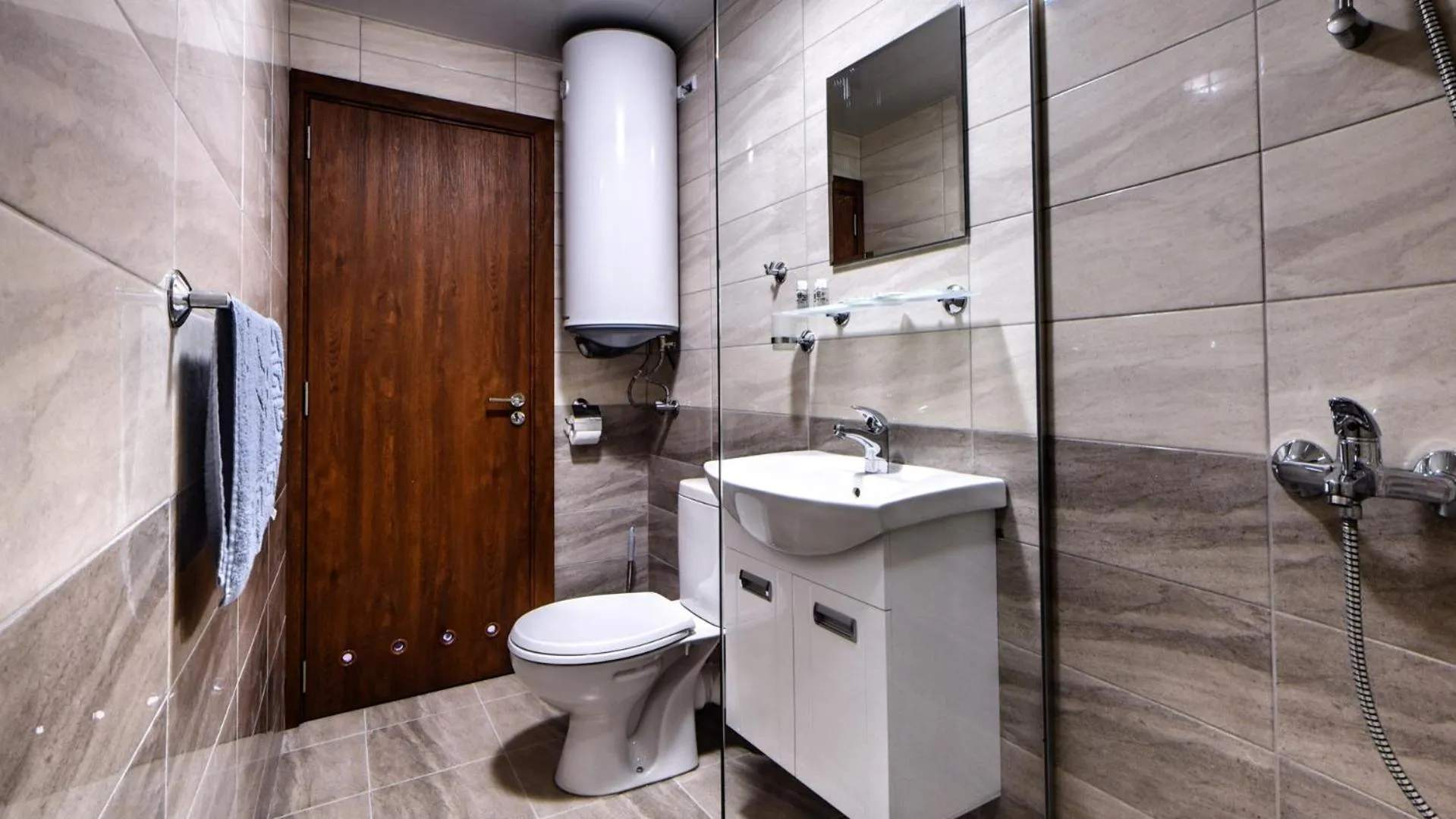 Bathroom in Complex Fichoza