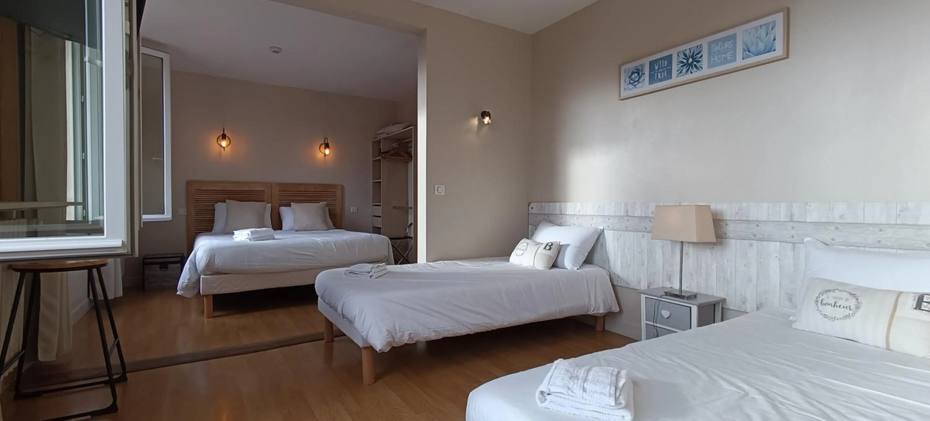 Bed in Hôtel Le P'tit Monde