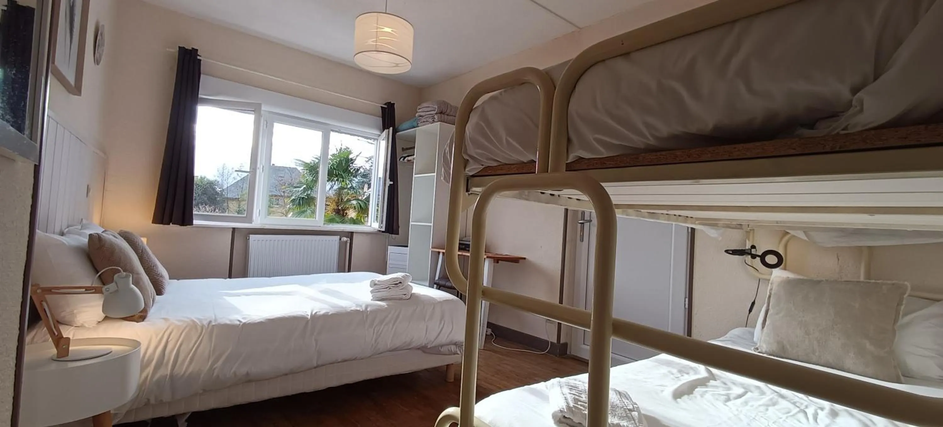 Bed in Hôtel Le P'tit Monde