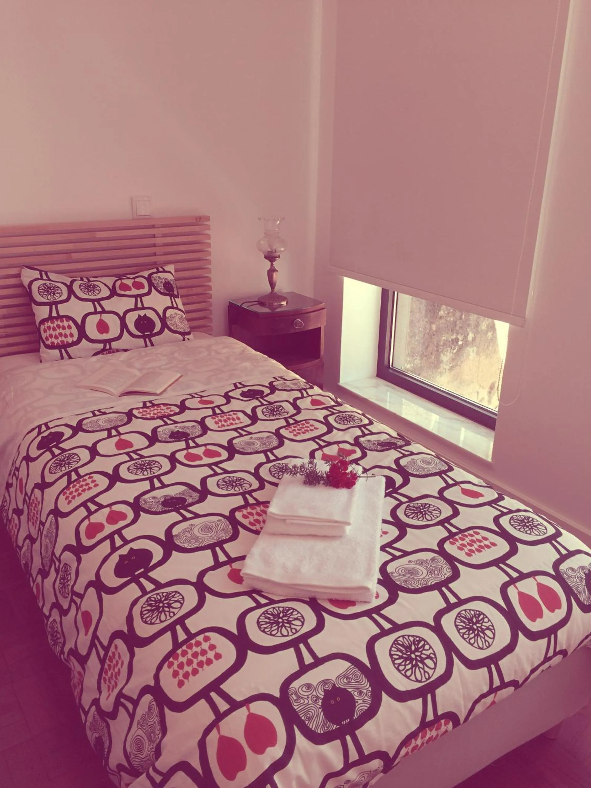 Photo of the whole room, Bed in Casa dos Pátios II