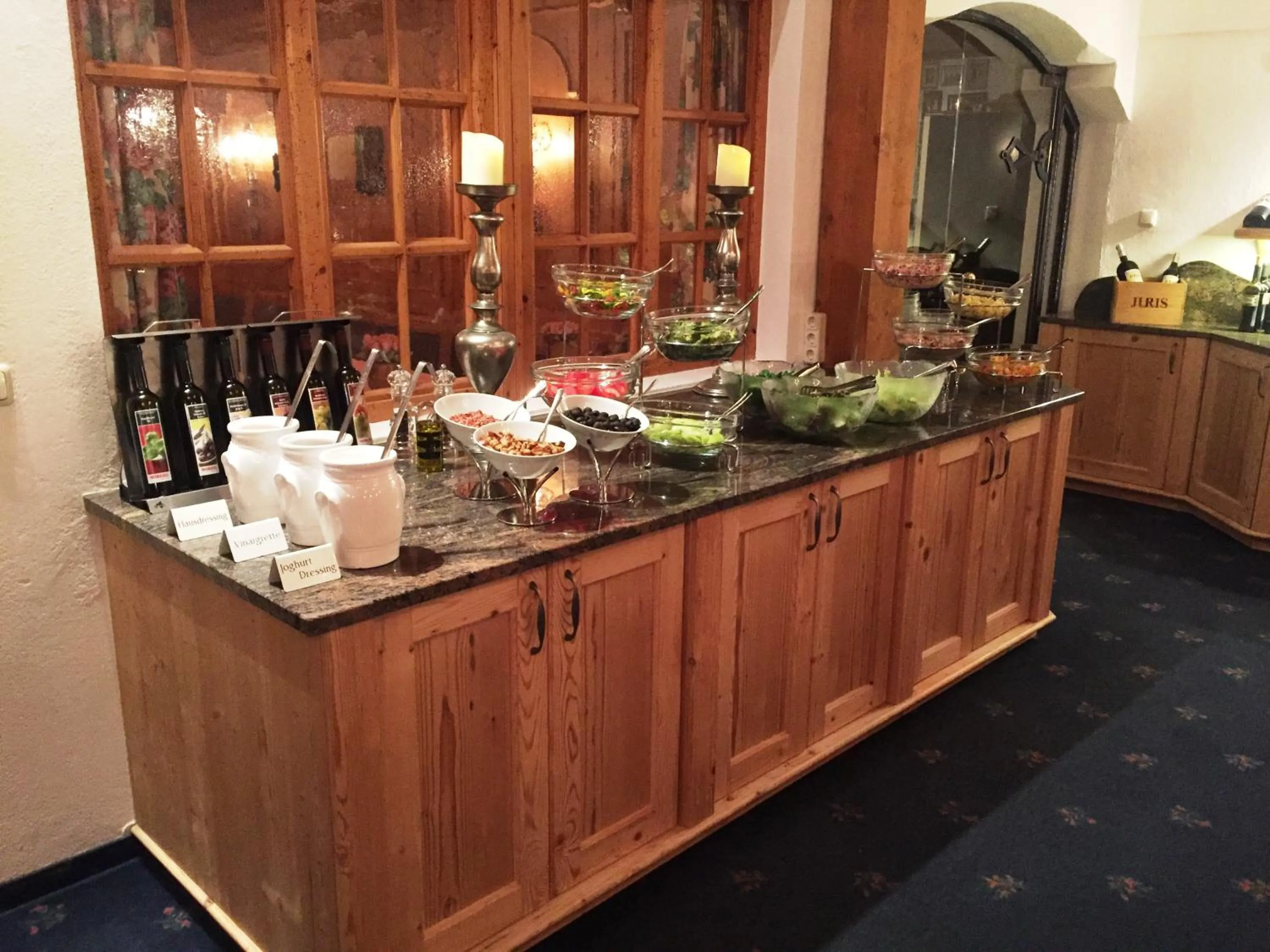 Food in Hotel Karl Schranz