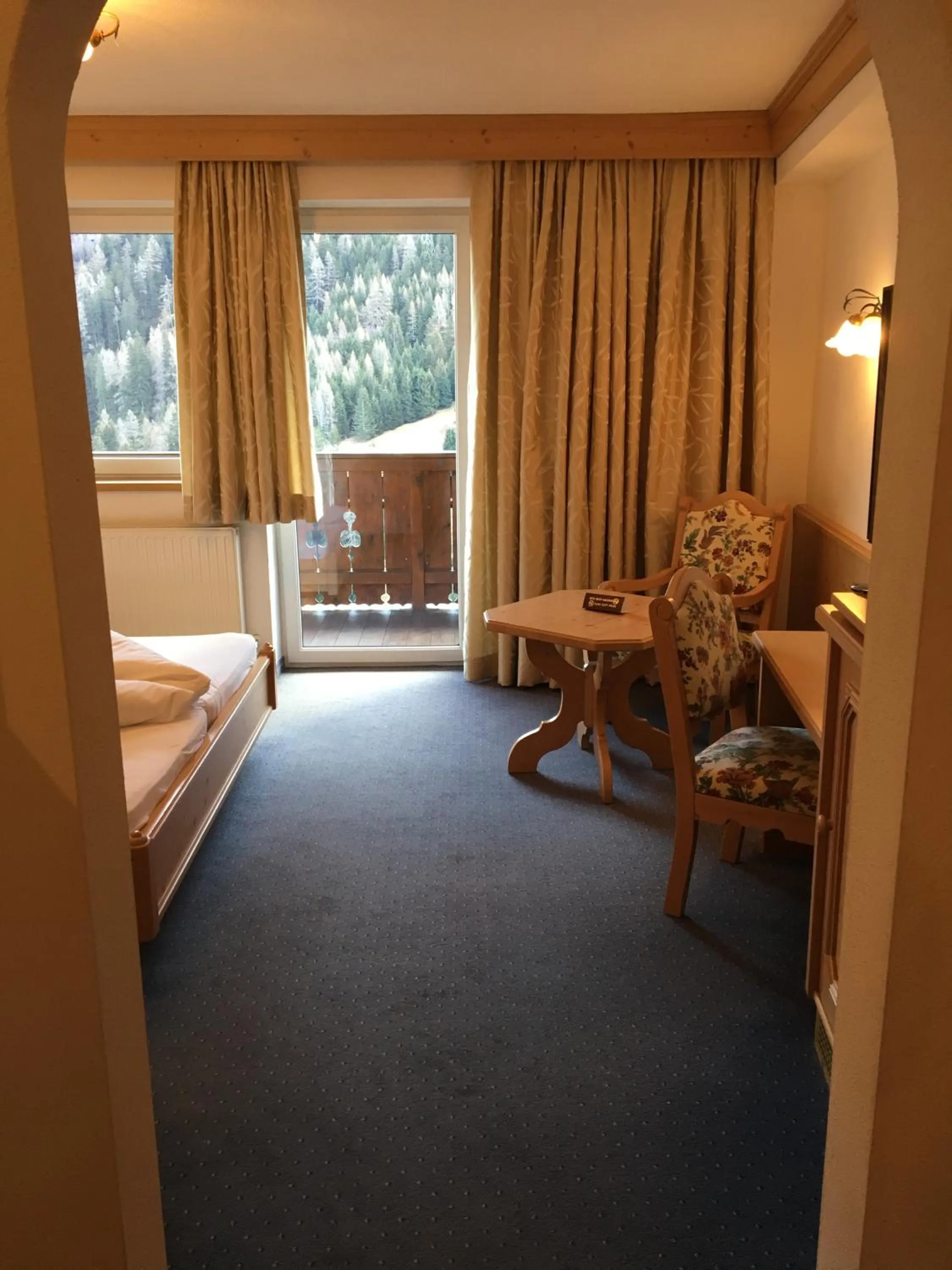 Photo of the whole room, Bed in Hotel Karl Schranz