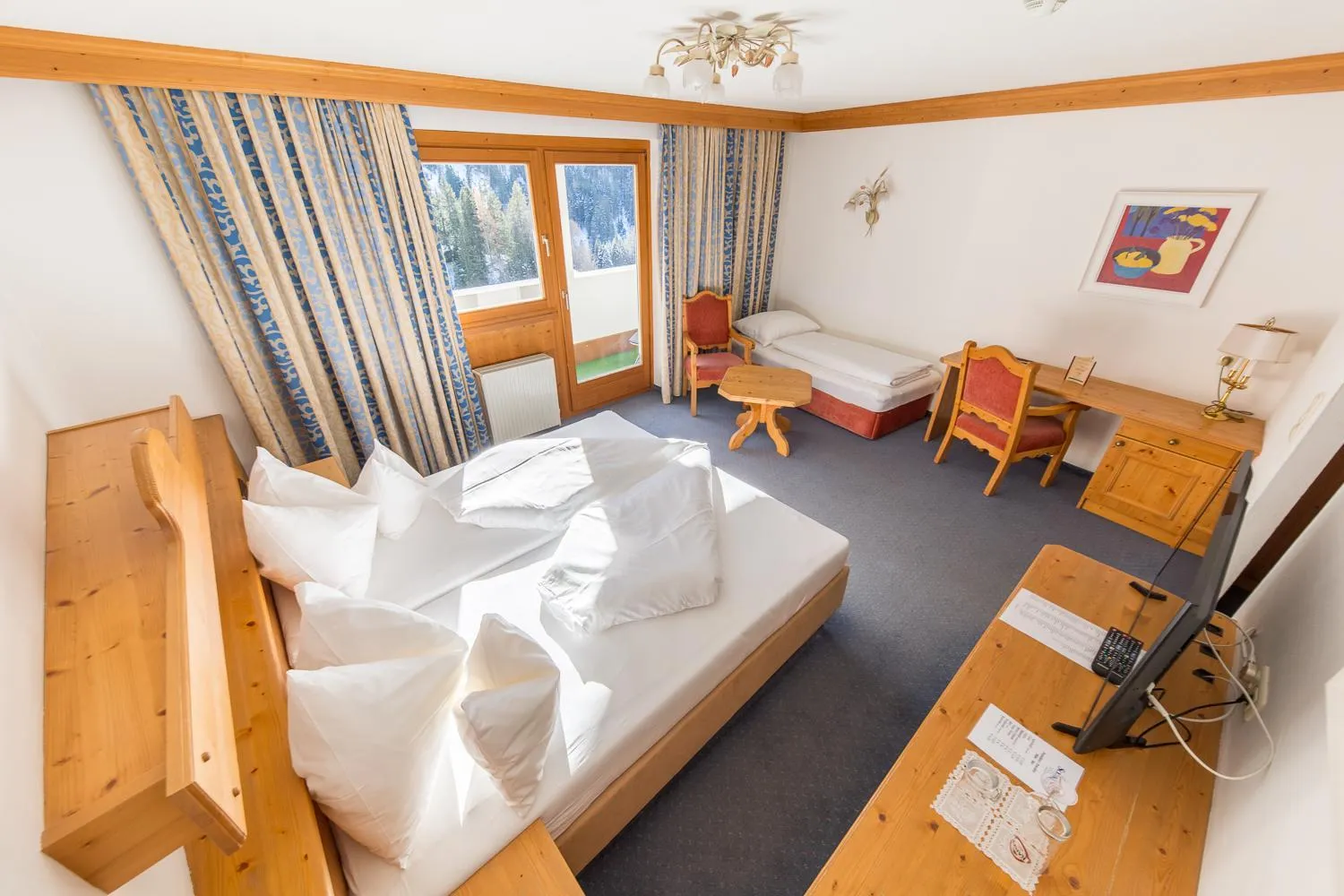 Photo of the whole room, Bed in Hotel Karl Schranz