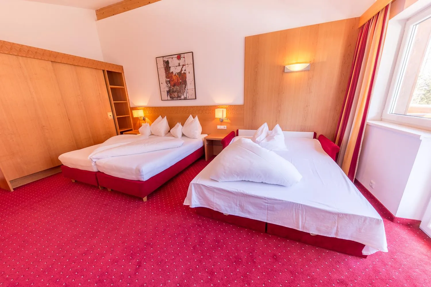 Bed in Hotel Karl Schranz