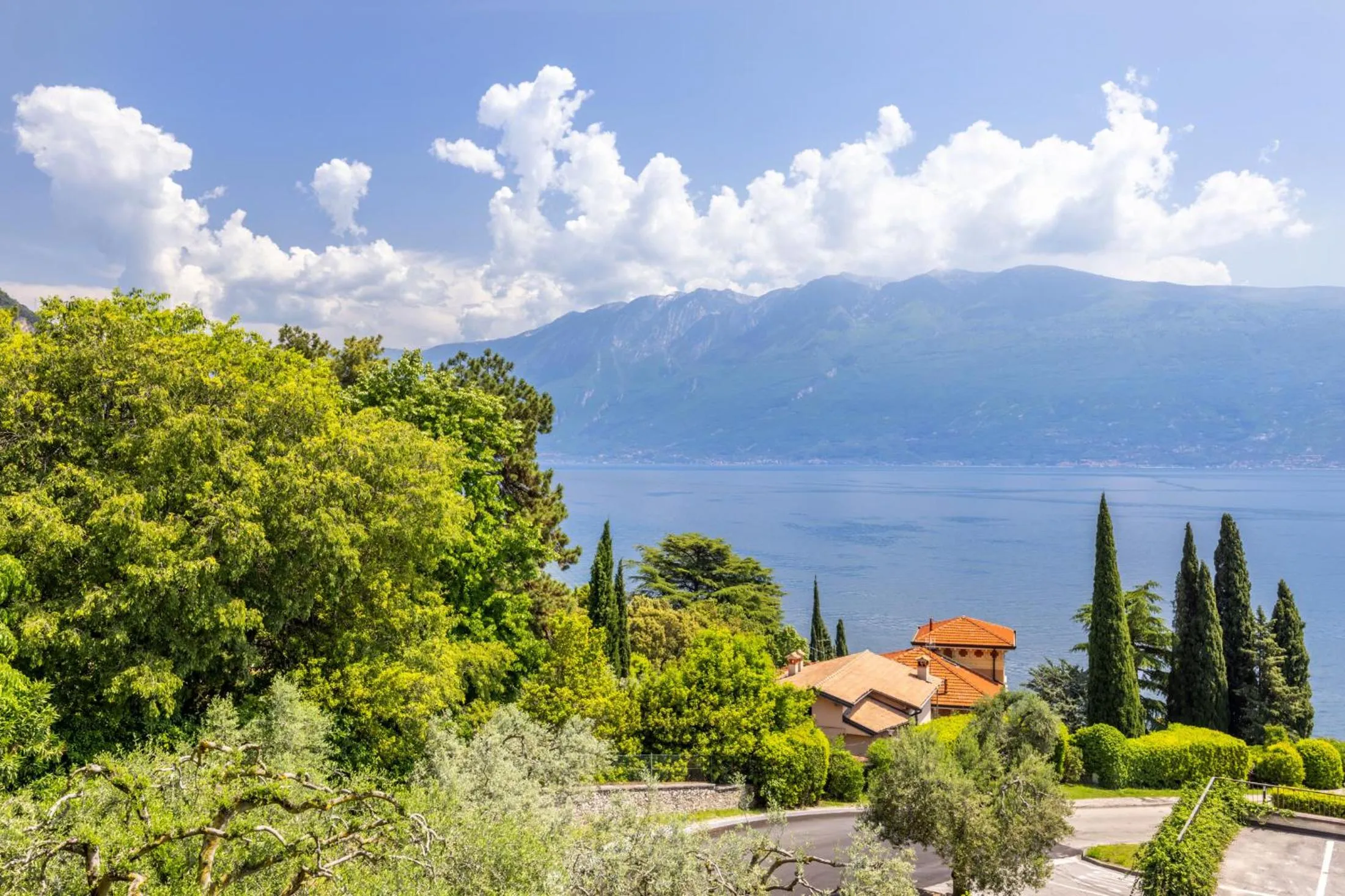 Day in Hotel Meandro - Lake View
