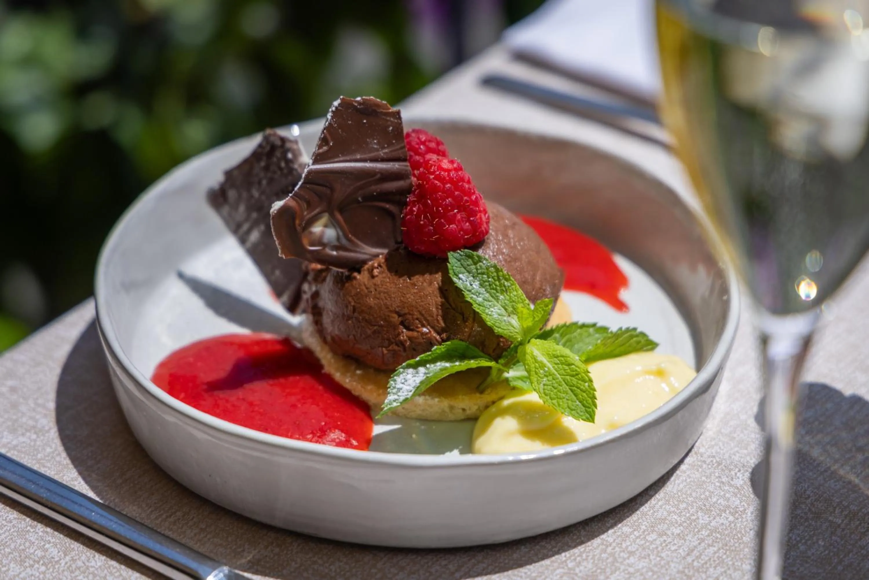 Restaurant/places to eat in Hotel Meandro - Lake View