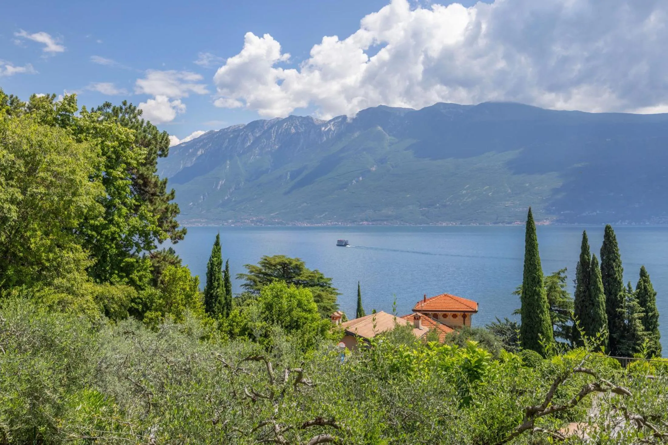 Day in Hotel Meandro - Lake View