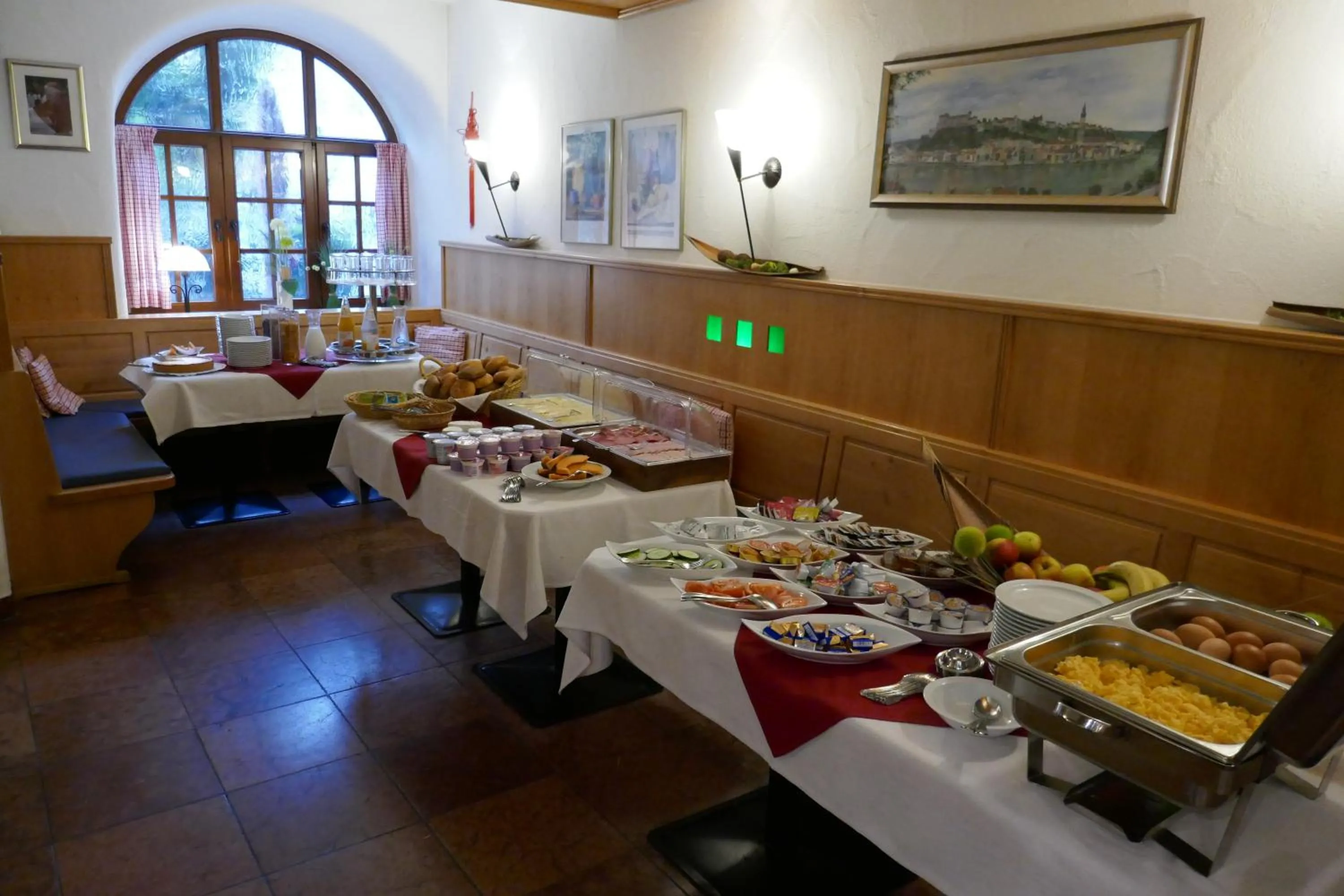 Buffet breakfast in Bayerischer Hof