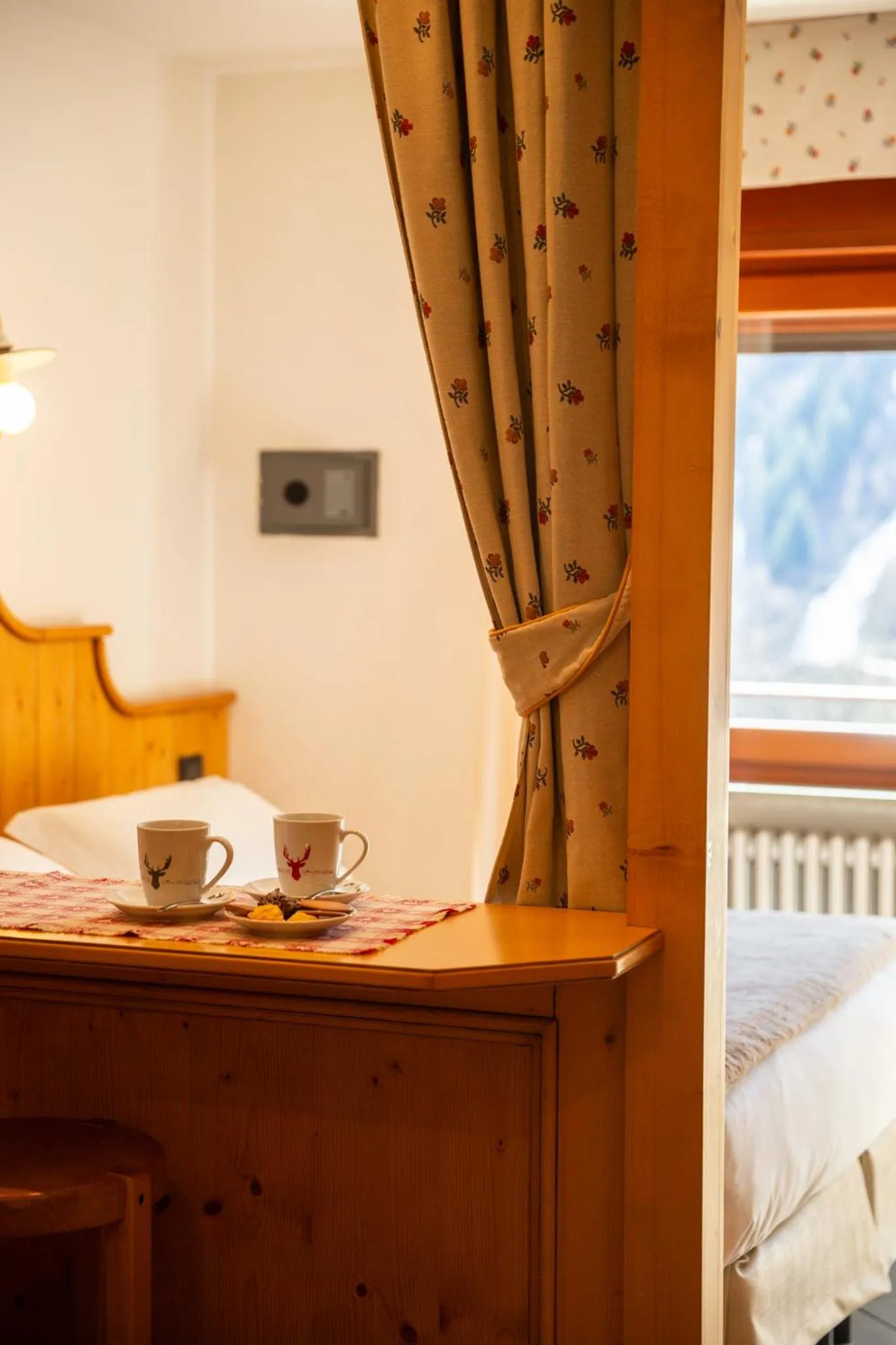 Bed in Hotel Vallée Blanche Courmayeur