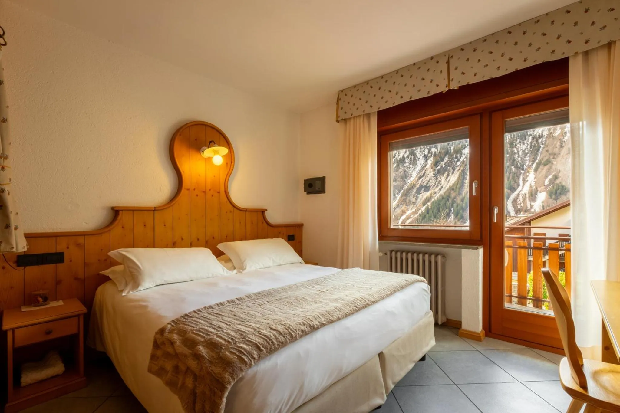 Bed in Hotel Vallée Blanche Courmayeur